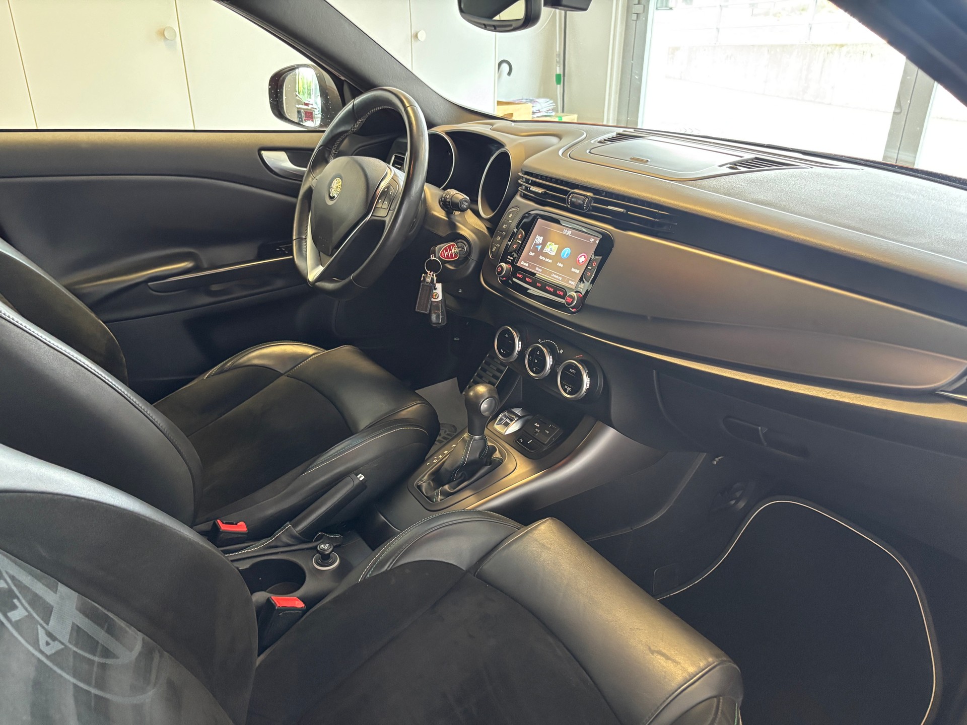 ALFA ROMEO Giulietta 1750 TBi Quadrifoglio Verde TCT-image-6