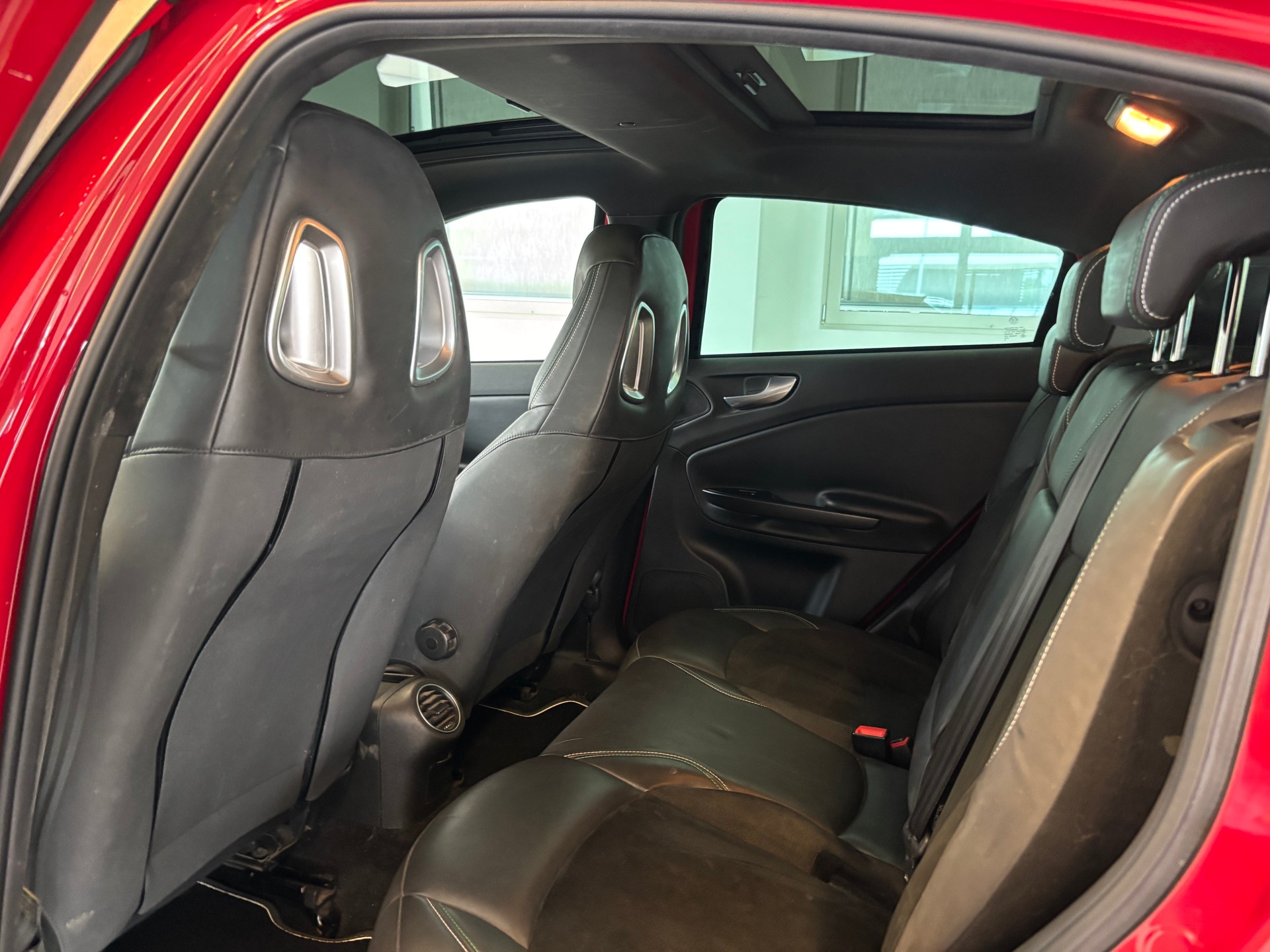 ALFA ROMEO Giulietta 1750 TBi Quadrifoglio Verde TCT-image-12