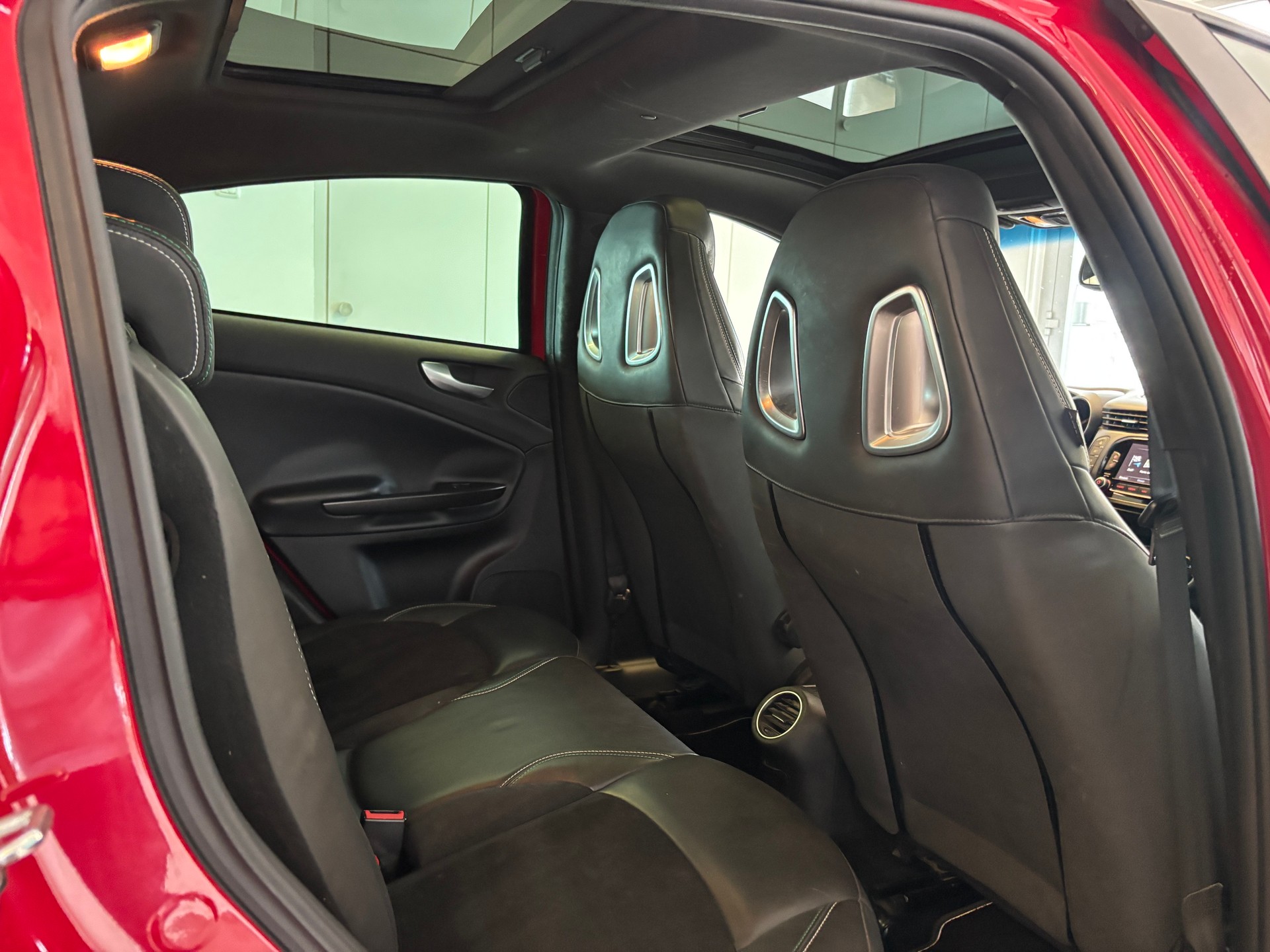 ALFA ROMEO Giulietta 1750 TBi Quadrifoglio Verde TCT-image-11