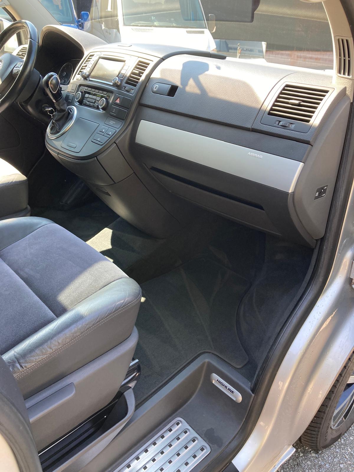 VW T5 Multivan 2.0 Bi-TDI CR Highline 4Motion DSG-image-9