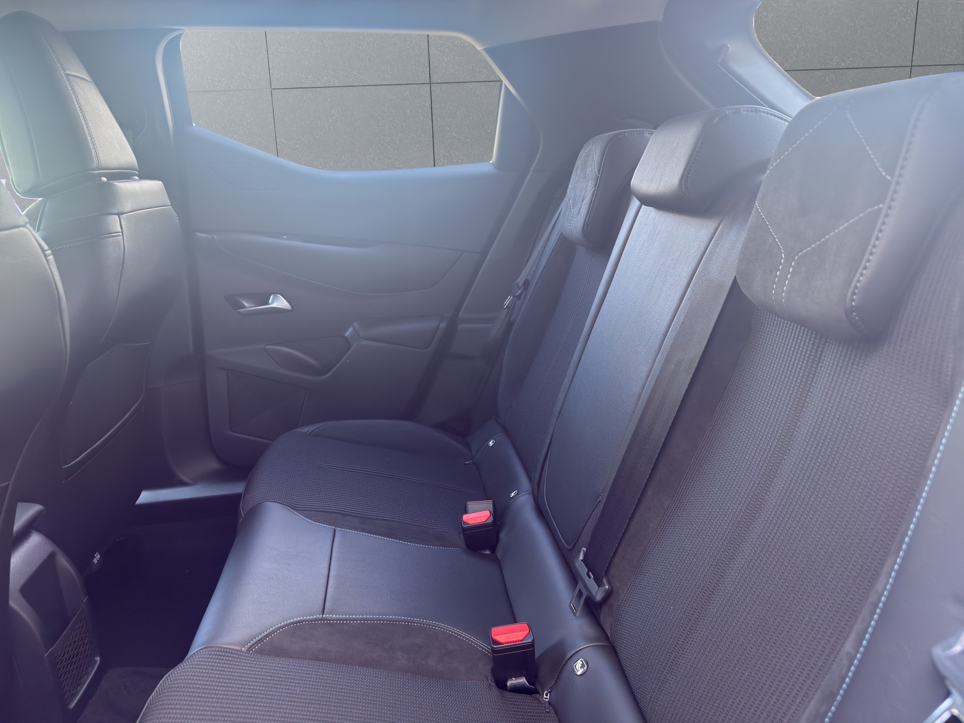 DS AUTOMOBILES 3 Crossback 1.2 Hybrid Maison Sarah Lavoine-image-11