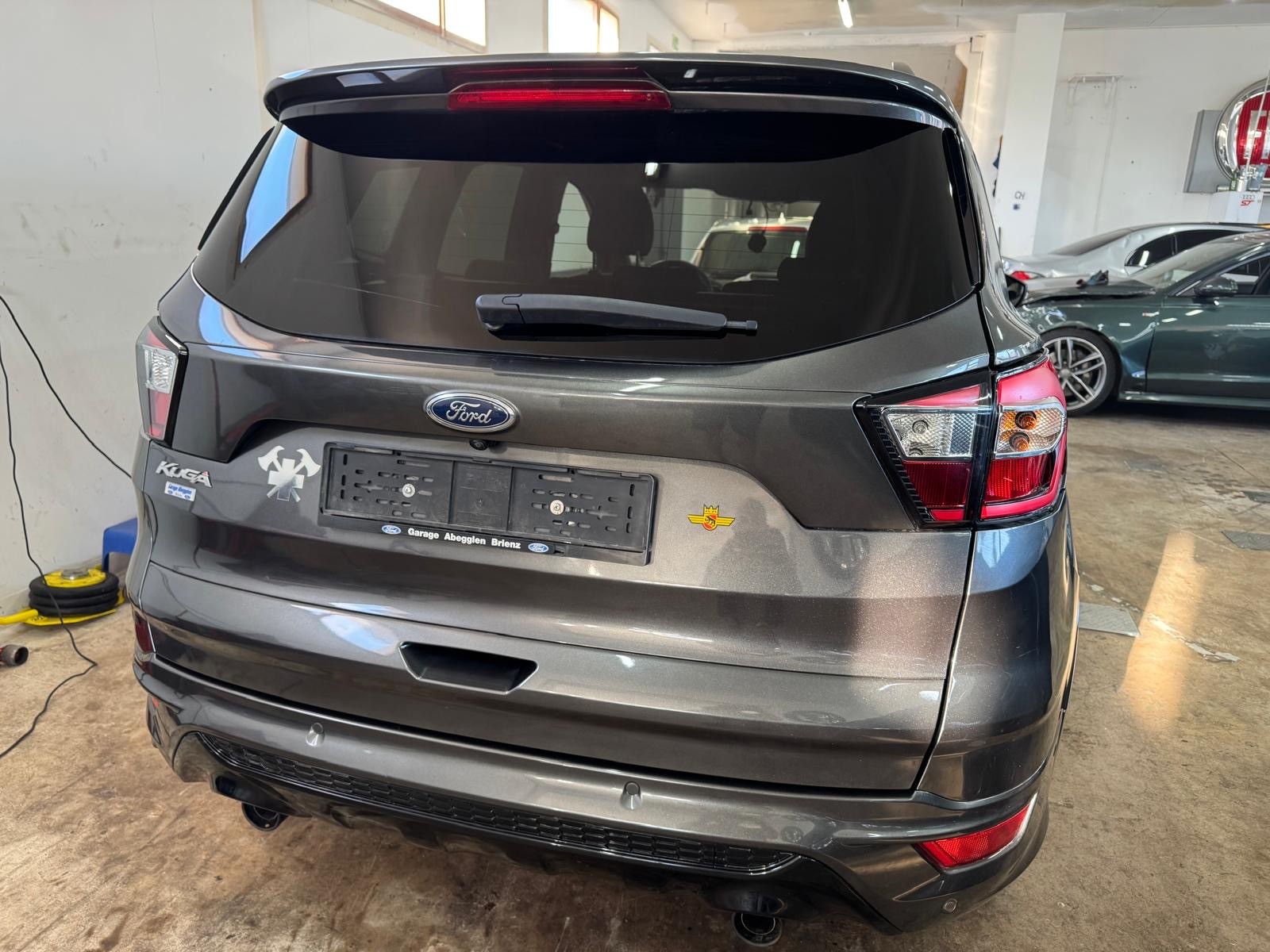 FORD Kuga 2.0 TDCi ST Line High 4WD PowerShift-image-3