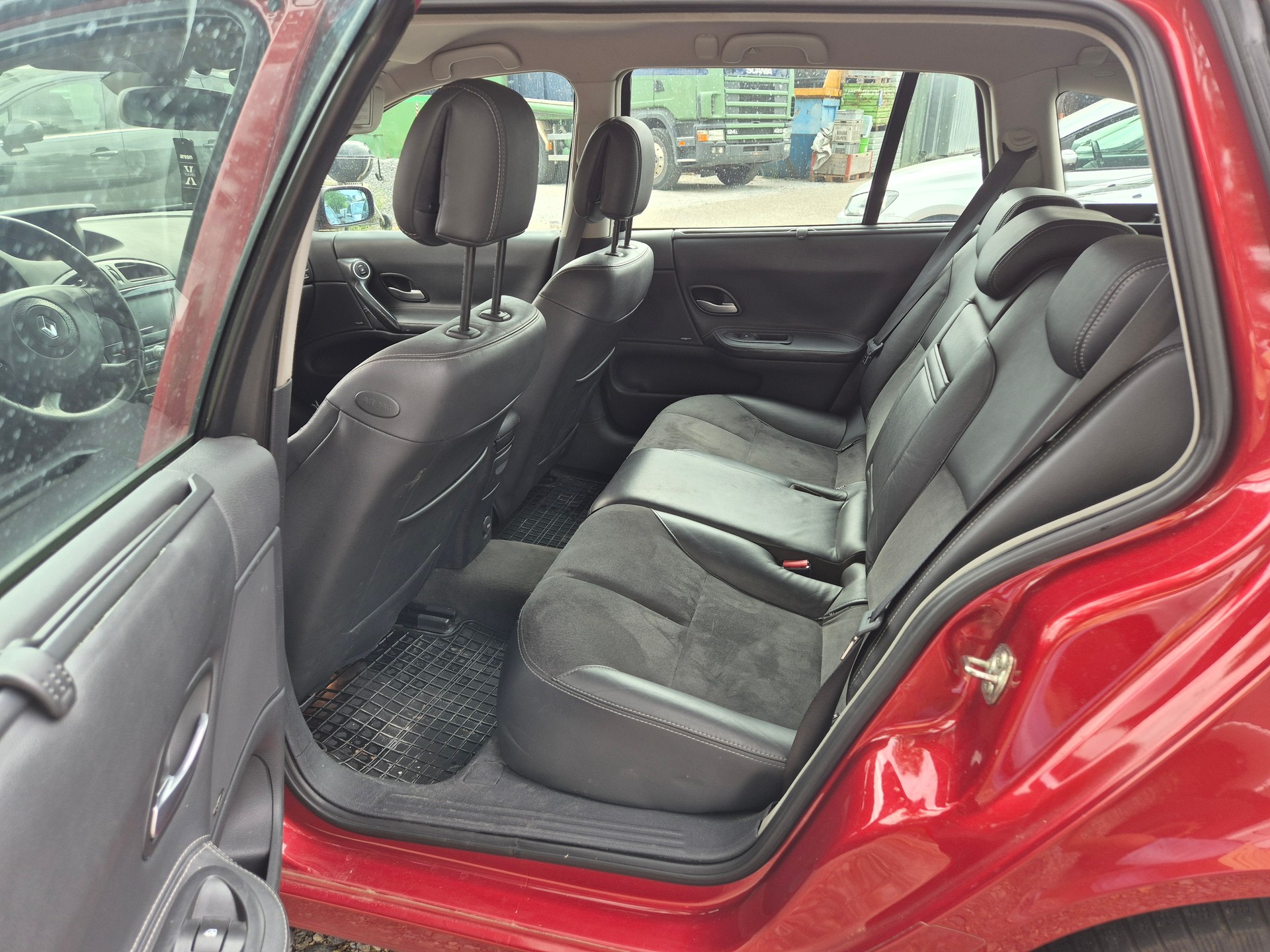 RENAULT Laguna Grandtour 2.2 dCi Dynamique-image-7