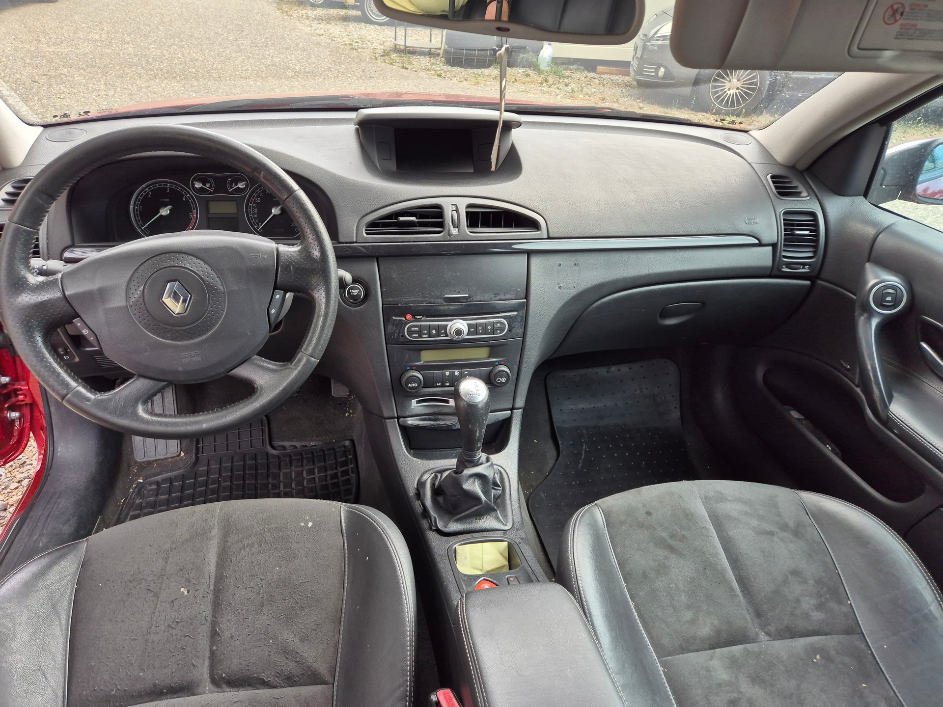 RENAULT Laguna Grandtour 2.2 dCi Dynamique-image-8