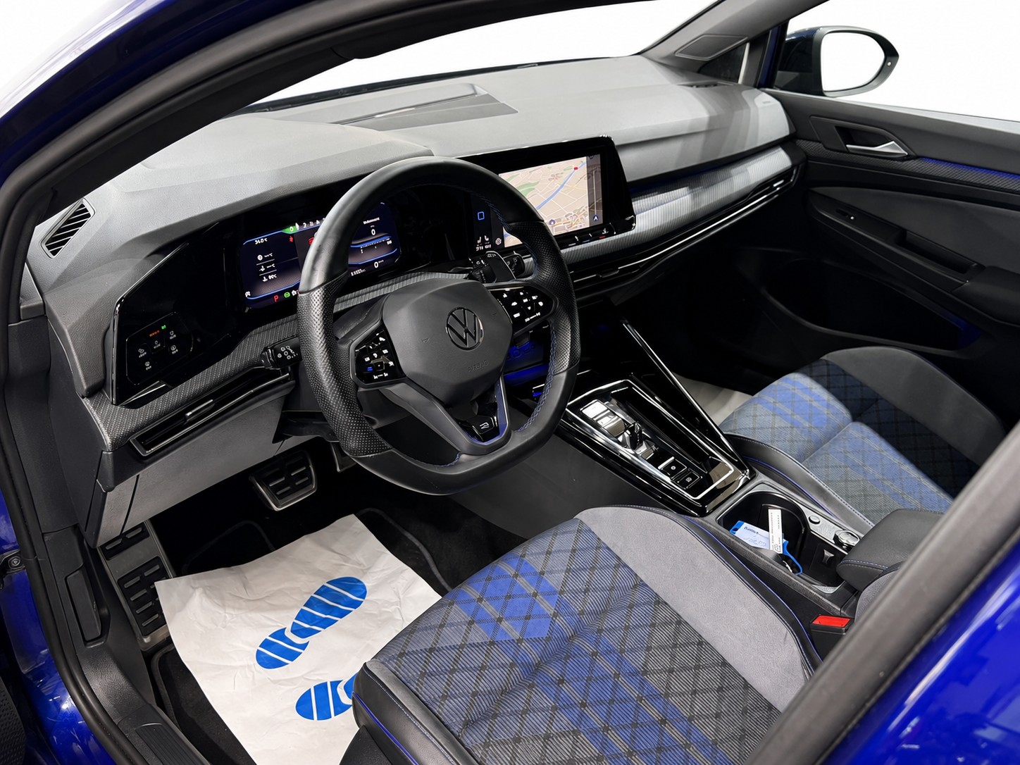 VW Golf 2.0 TSI R DSG 4Motion * IQ-Light *-image-8
