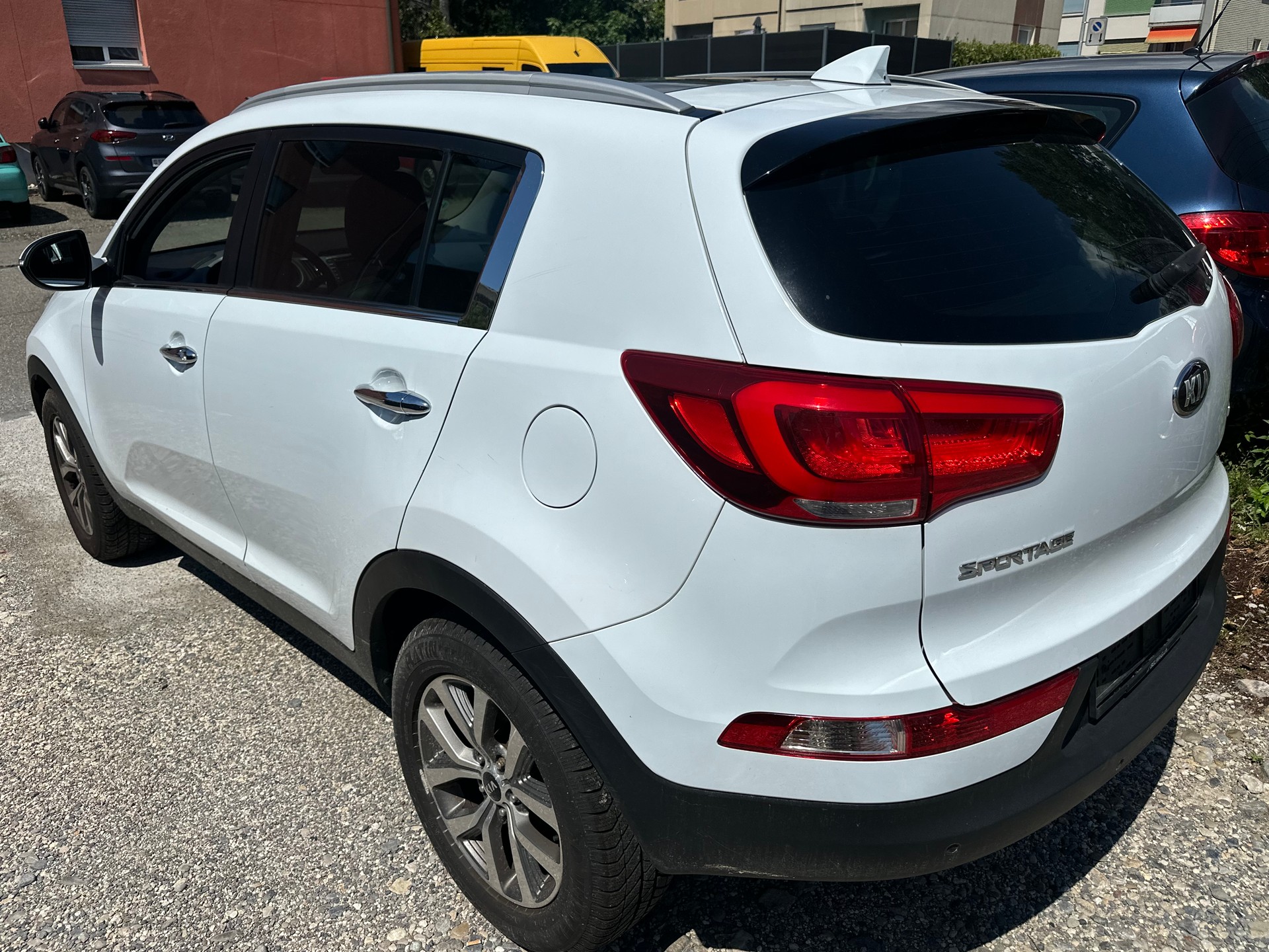 KIA Sportage 1.6 GDi-image-4
