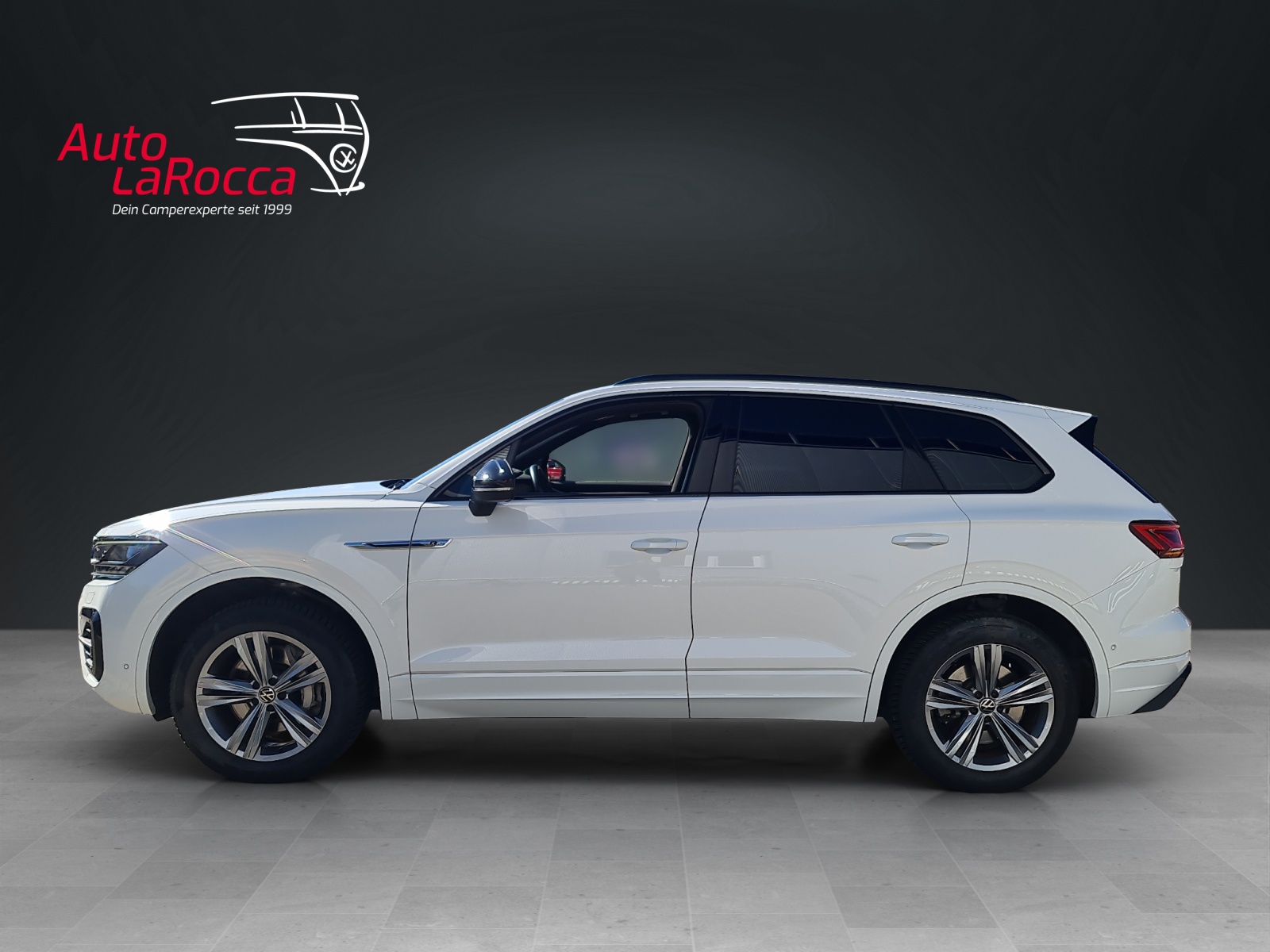 VW Touareg 3.0 TSI R-Line Tiptronic-image-1