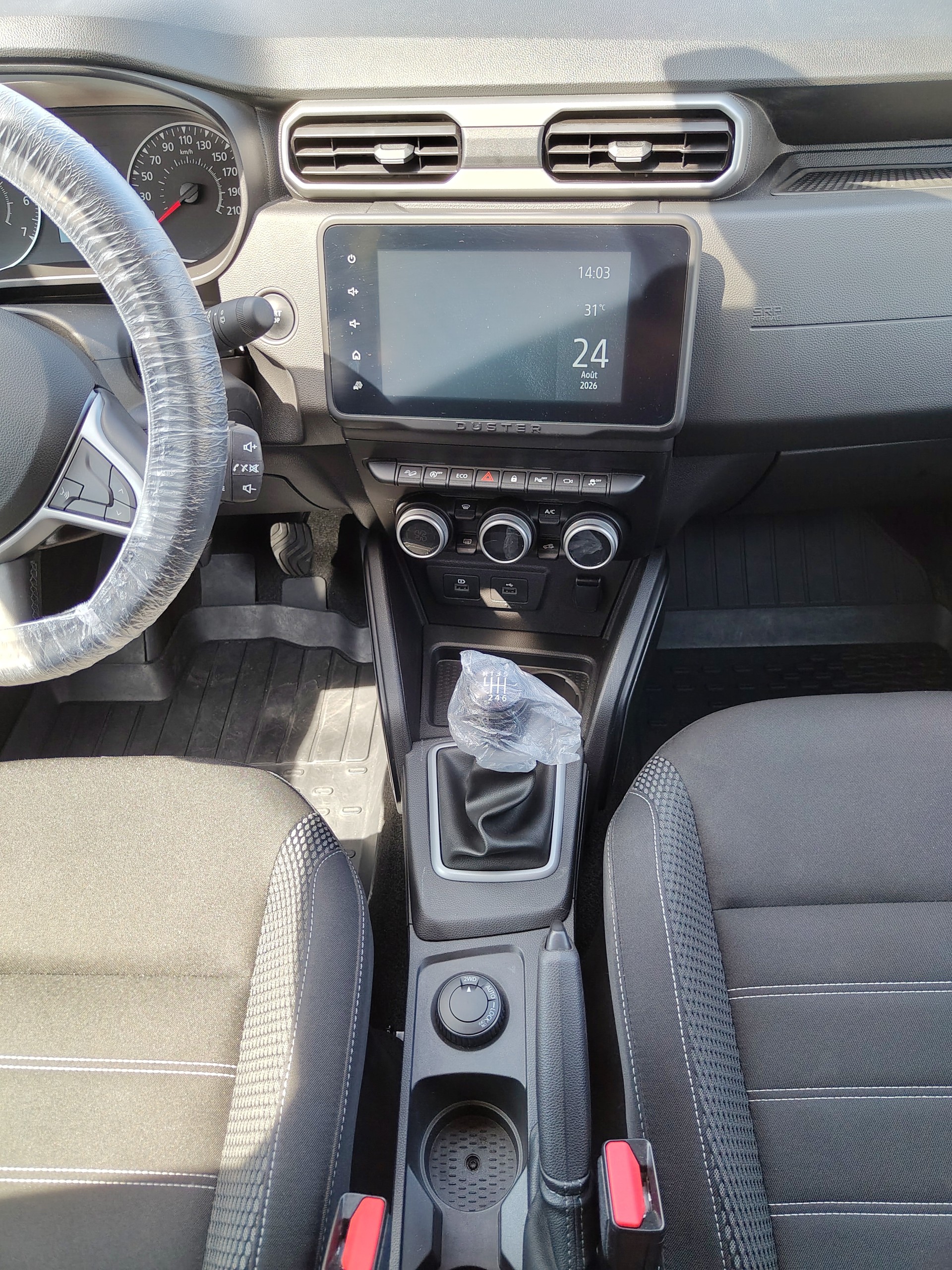 DACIA Duster TCe 150 Journey+ 4x4-image-10