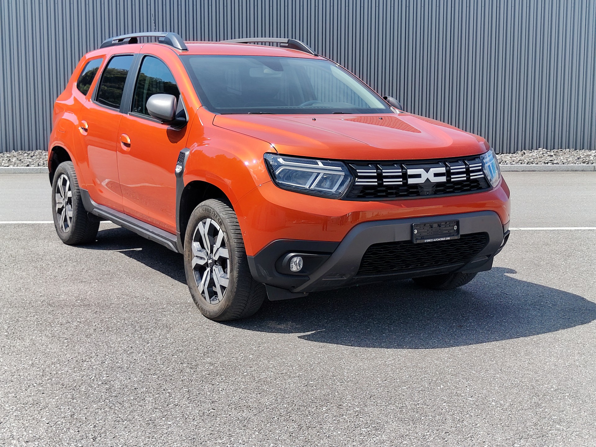 DACIA Duster TCe 150 Journey+ 4x4-image-0