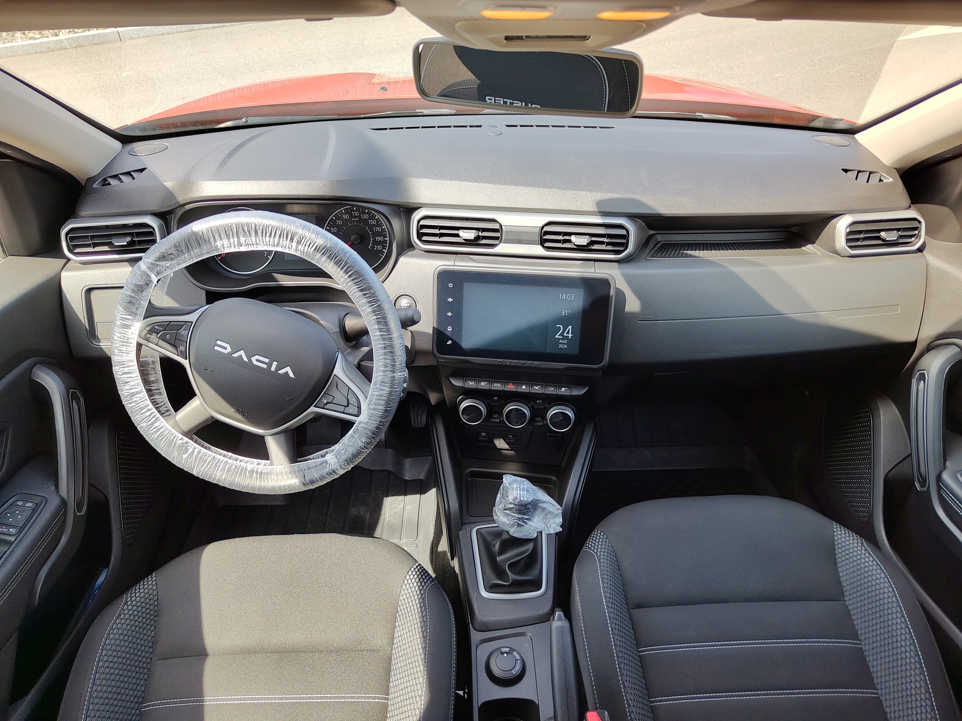 DACIA Duster TCe 150 Journey+ 4x4-image-11