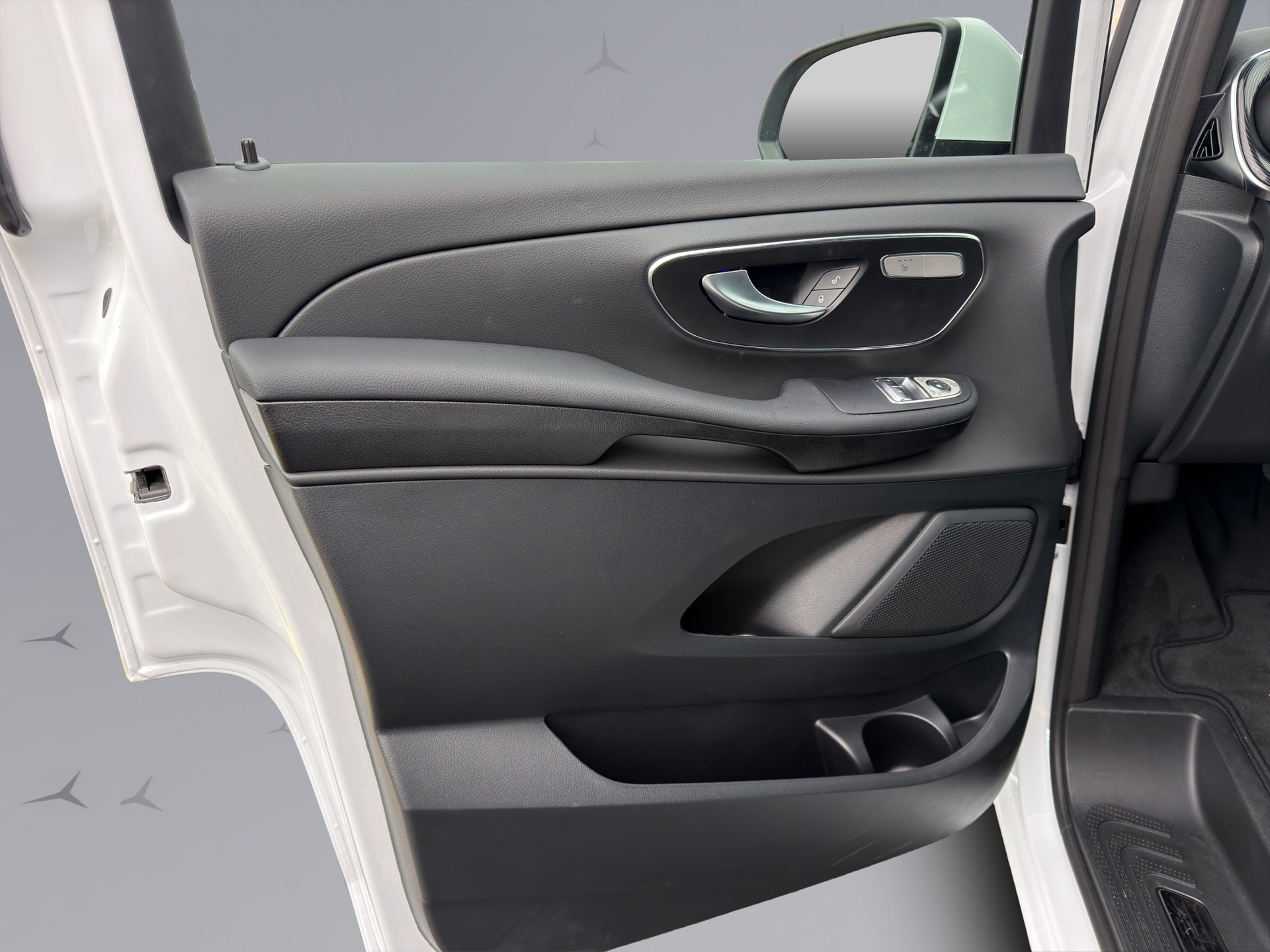MERCEDES-BENZ V 250 d Style L TREND 4MATIC-image-19