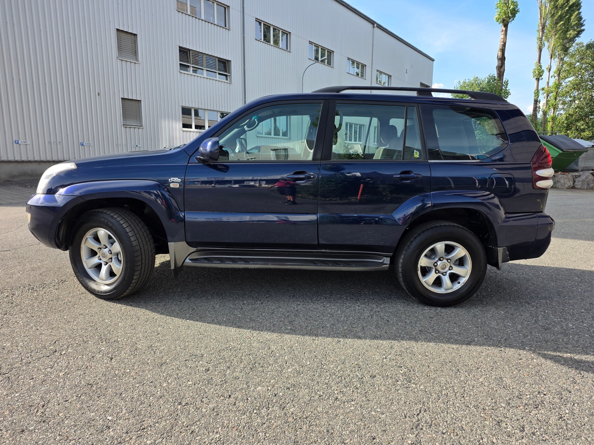 TOYOTA LAND CRUISER-image-5