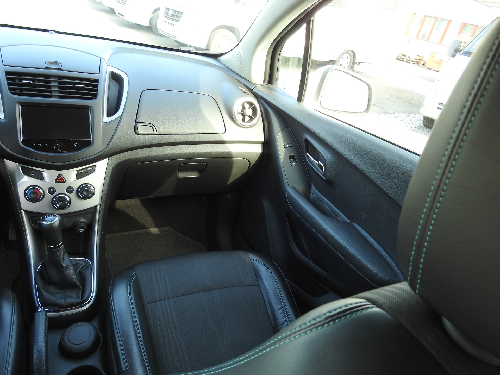 CHEVROLET Trax 1.7 VCDi LT 4WD-image-17