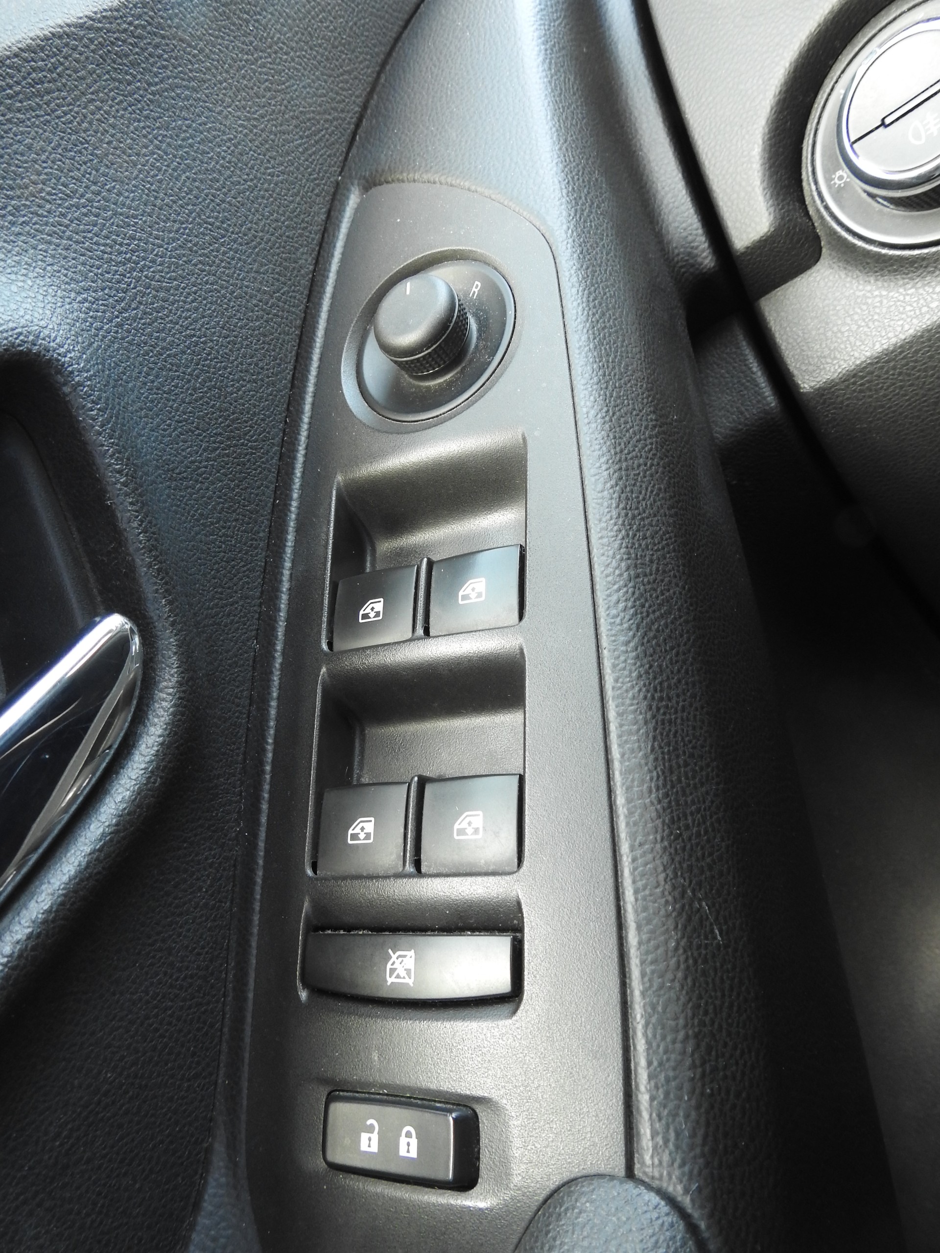 CHEVROLET Trax 1.7 VCDi LT 4WD-image-25