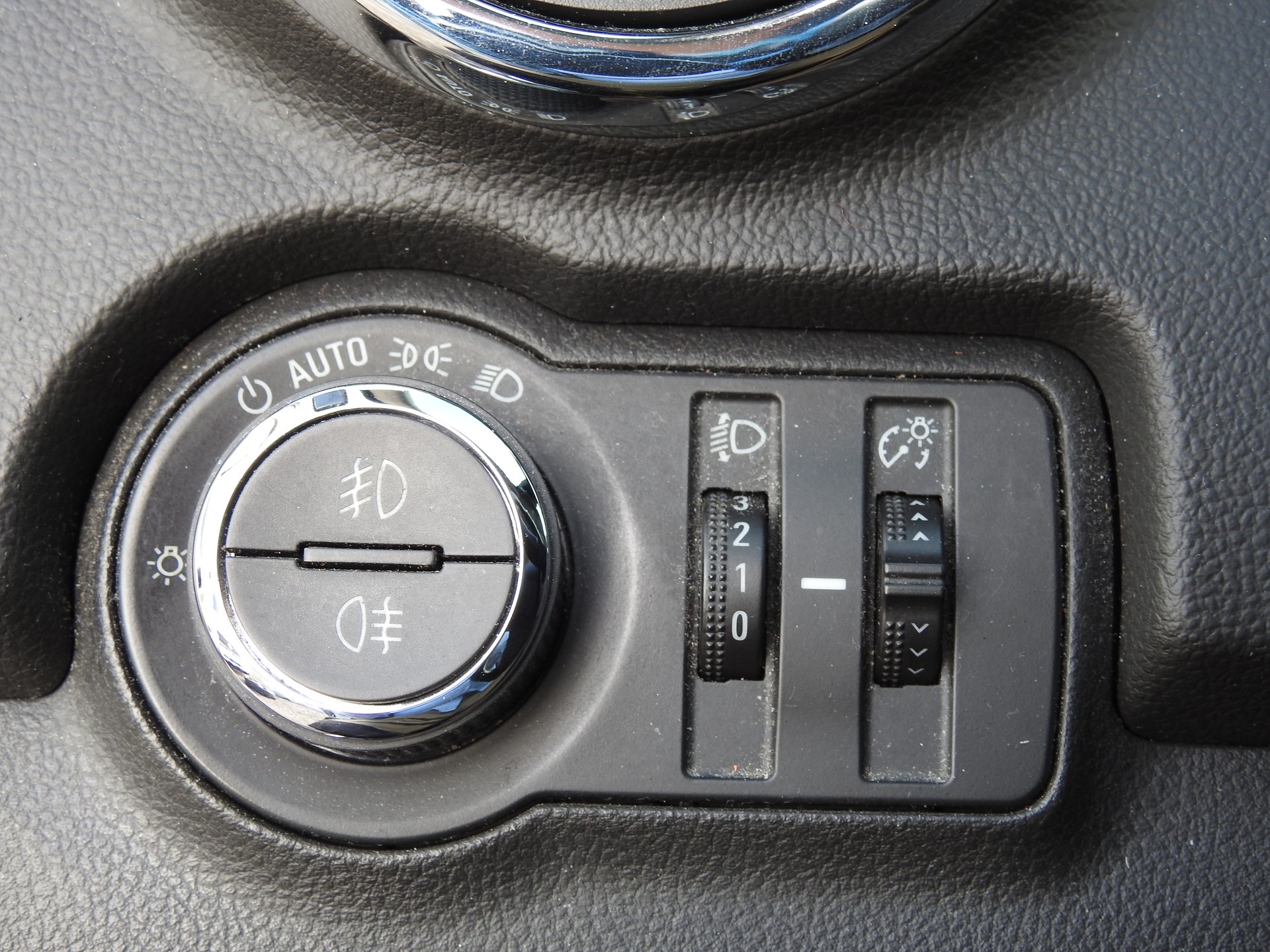 CHEVROLET Trax 1.7 VCDi LT 4WD-image-24