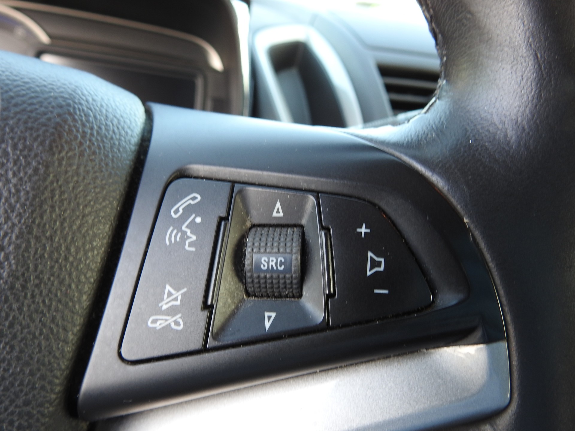 CHEVROLET Trax 1.7 VCDi LT 4WD-image-22