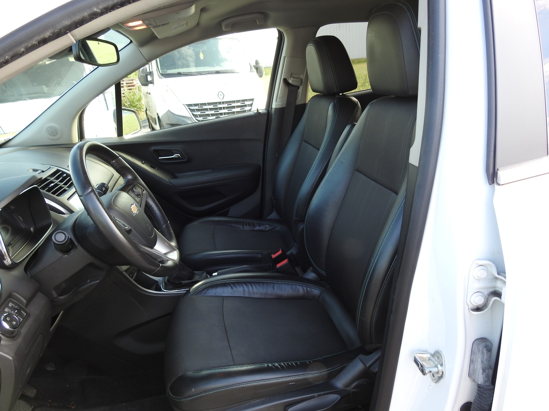 CHEVROLET Trax 1.7 VCDi LT 4WD-image-12
