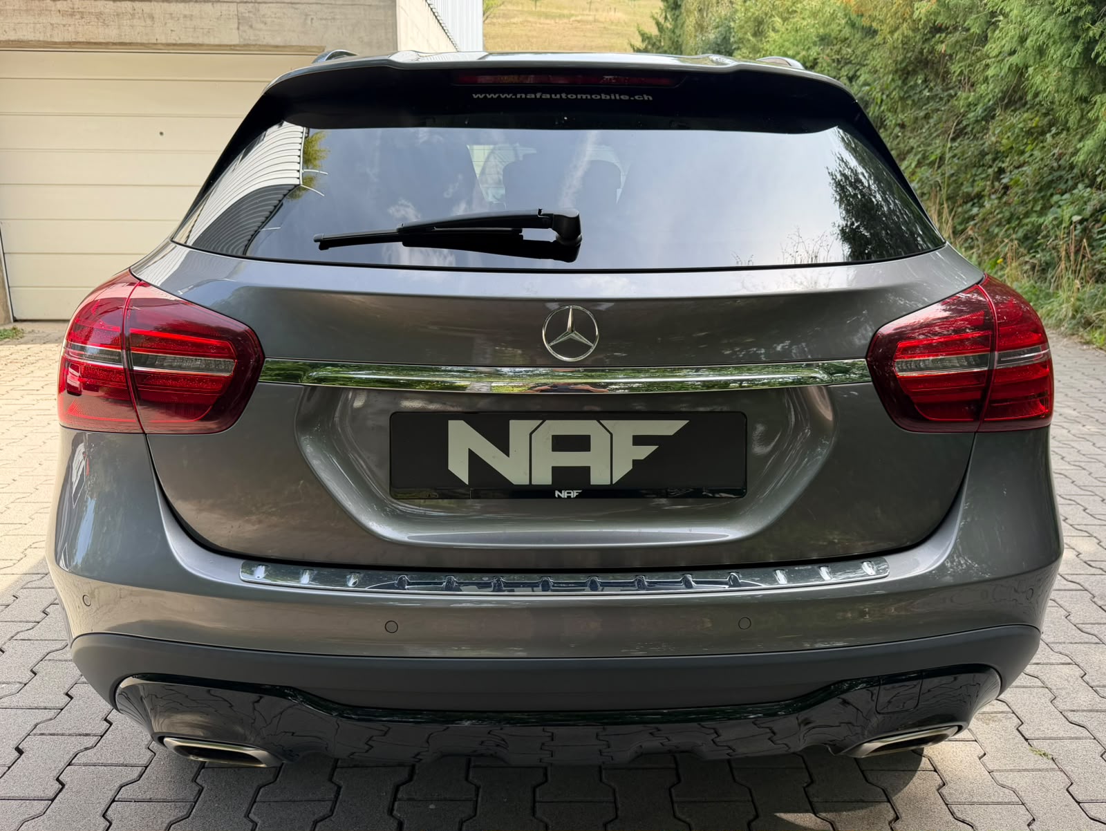 MERCEDES-BENZ GLA 200 Night Star 7G-DCT-image-3