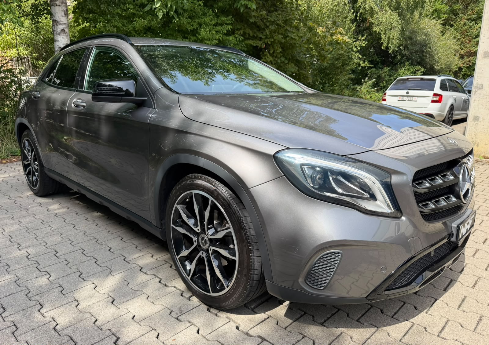 MERCEDES-BENZ GLA 200 Night Star 7G-DCT-image-6
