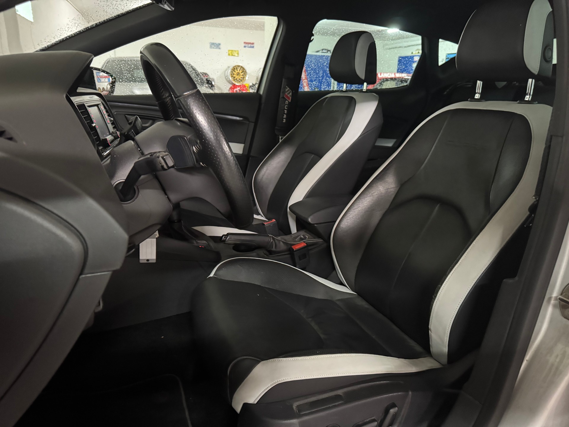 SEAT Leon 2.0 TSI Cupra 280 DSG-image-10
