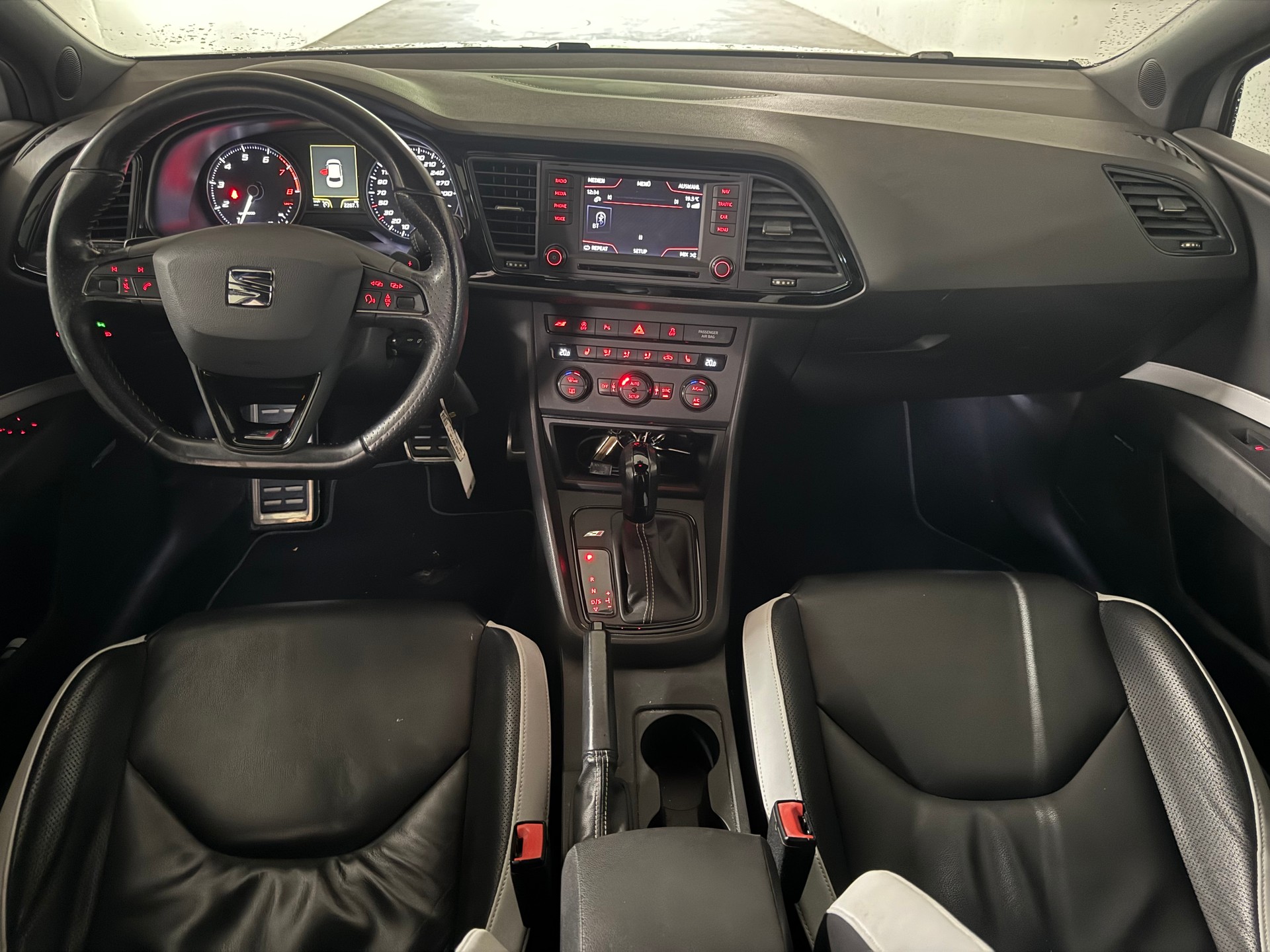 SEAT Leon 2.0 TSI Cupra 280 DSG-image-9