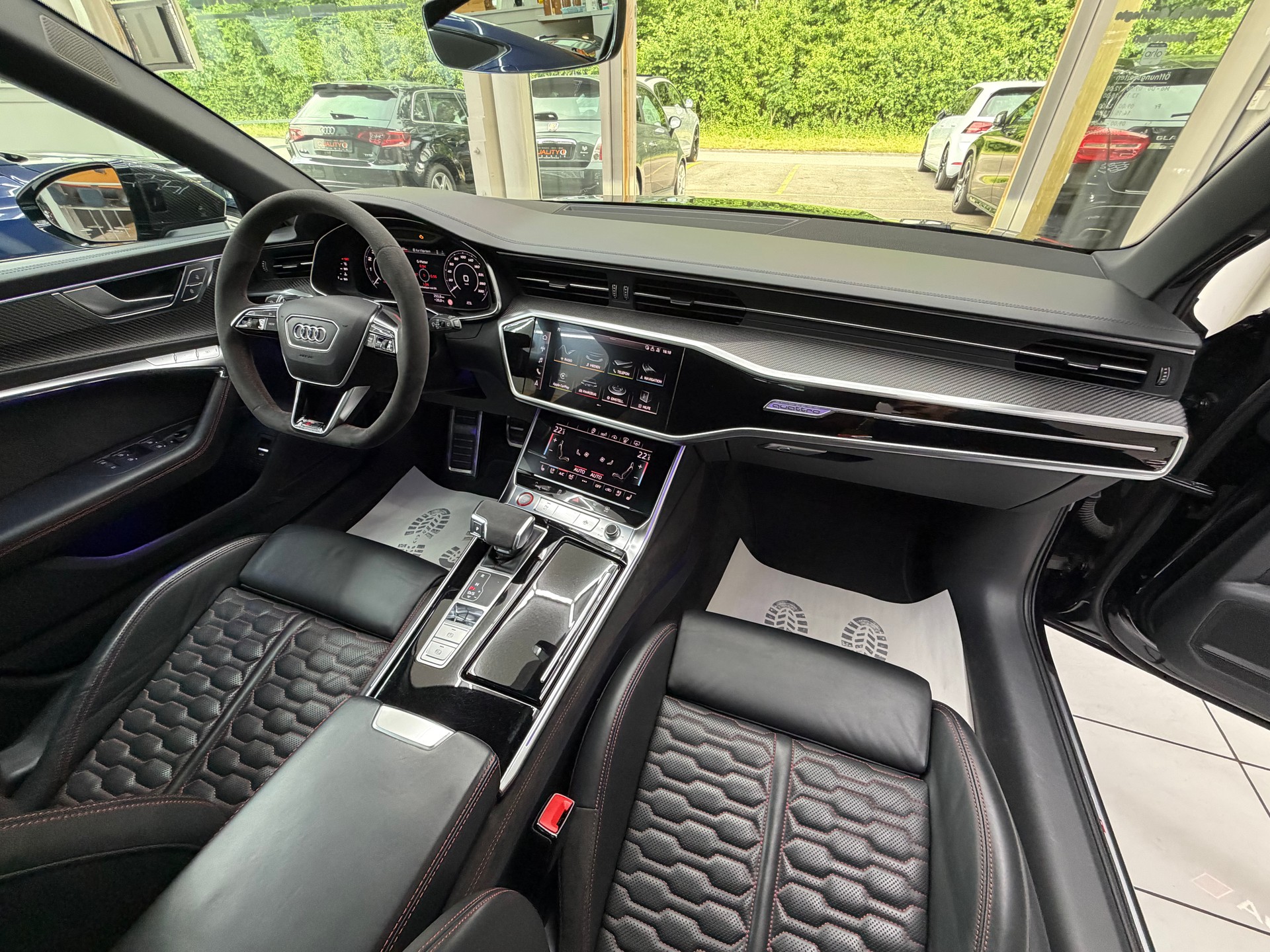 AUDI RS6 Avant 4.0 V8 TFSI quattro T-Tronic-image-15