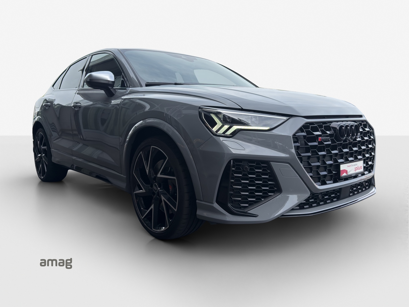 AUDI RS Q3 Sportback quattro S tronic-image-4