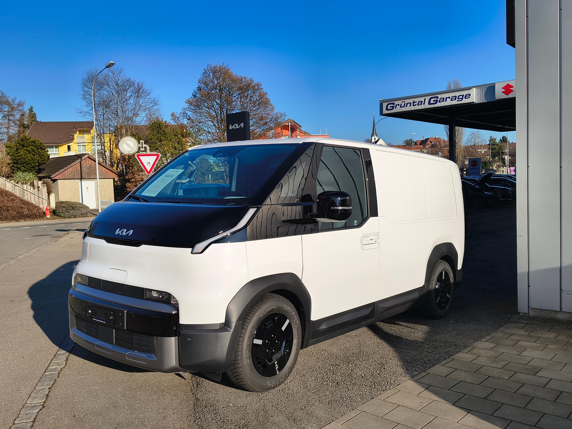 KIA PV5 Cargo 71.2 kWh Plus-image-0