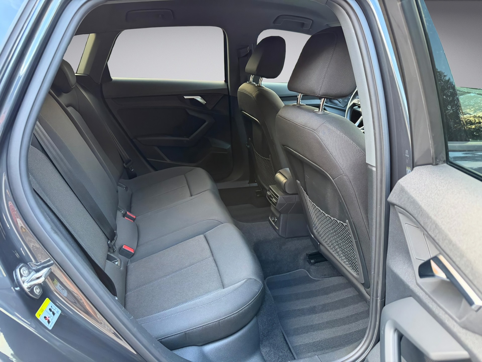 AUDI A3 Sportback 35 TDI S-tronic * Diesel *-image-10