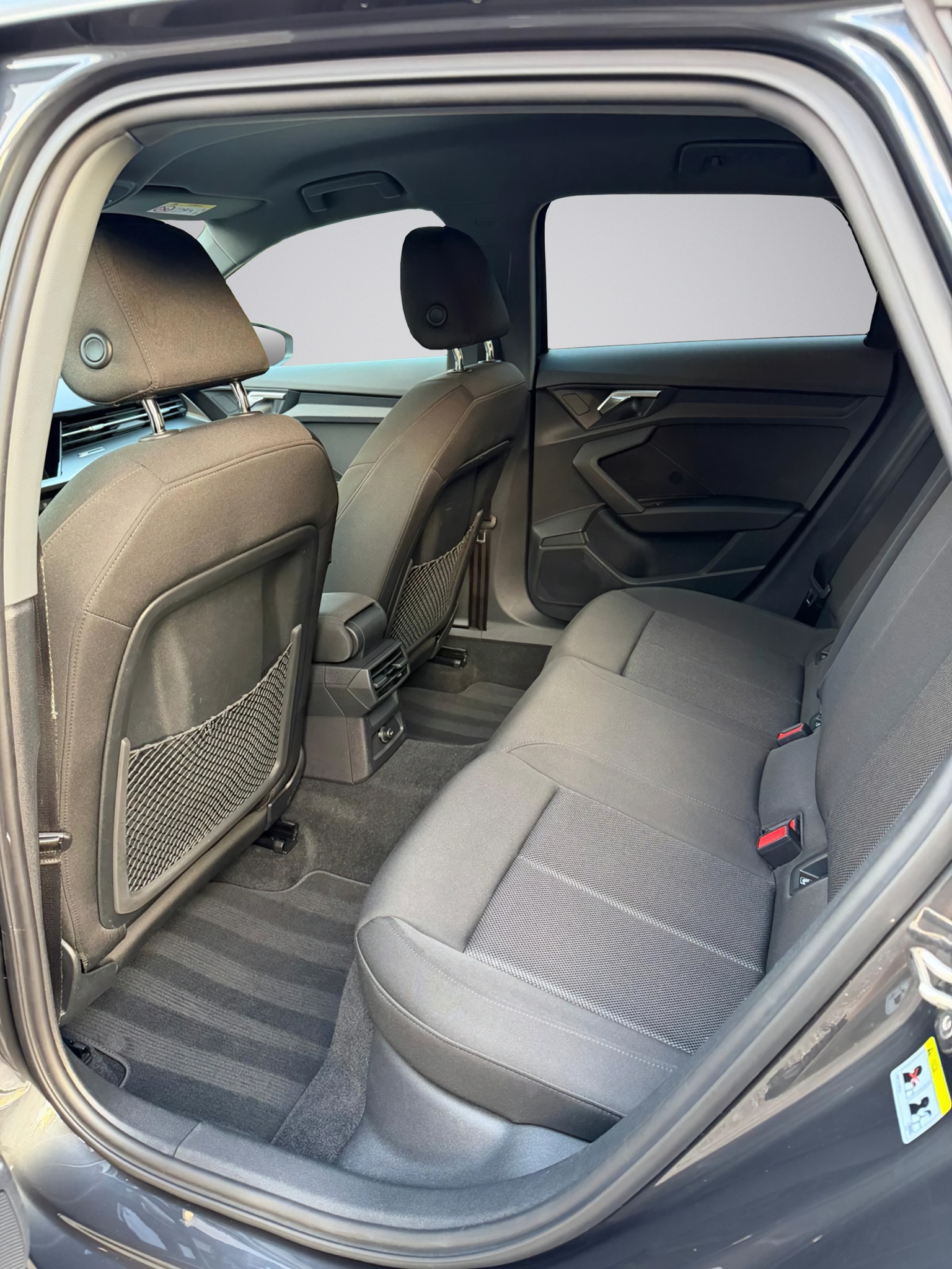 AUDI A3 Sportback 35 TDI S-tronic * Diesel *-image-9