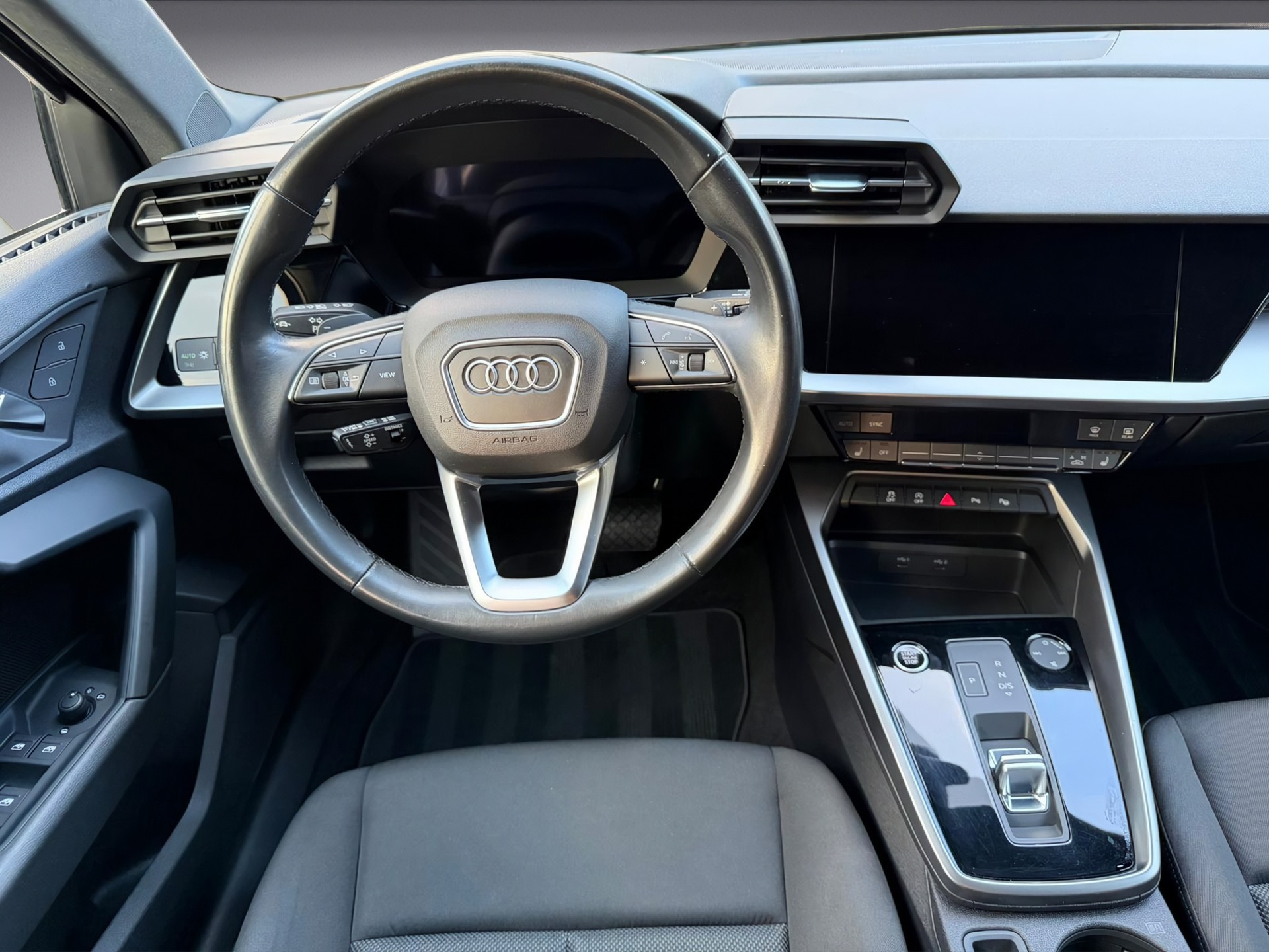 AUDI A3 Sportback 35 TDI S-tronic * Diesel *-image-7