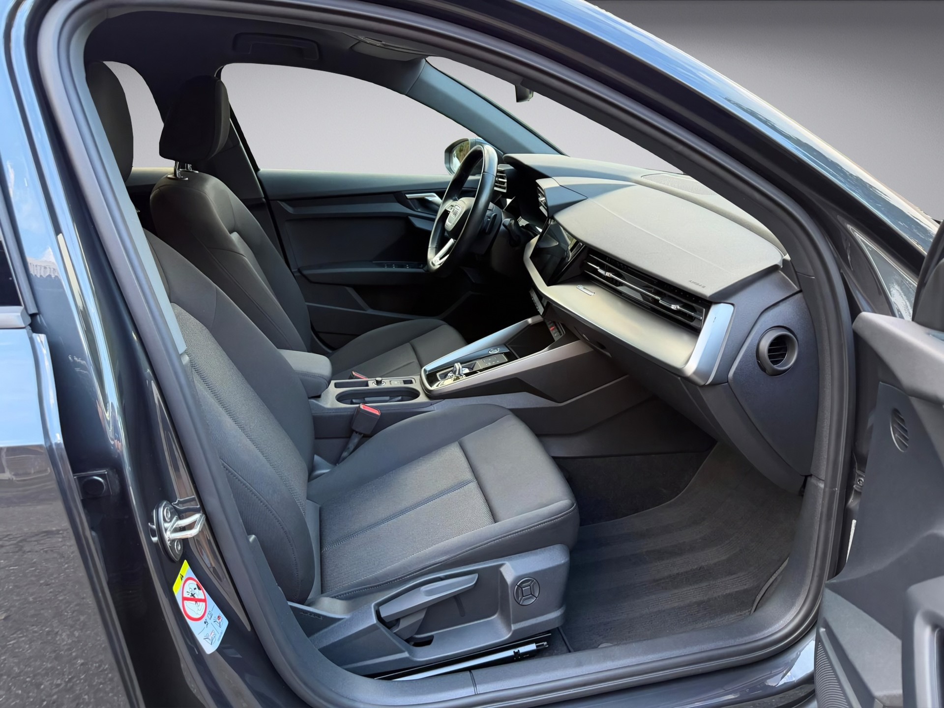 AUDI A3 Sportback 35 TDI S-tronic * Diesel *-image-11