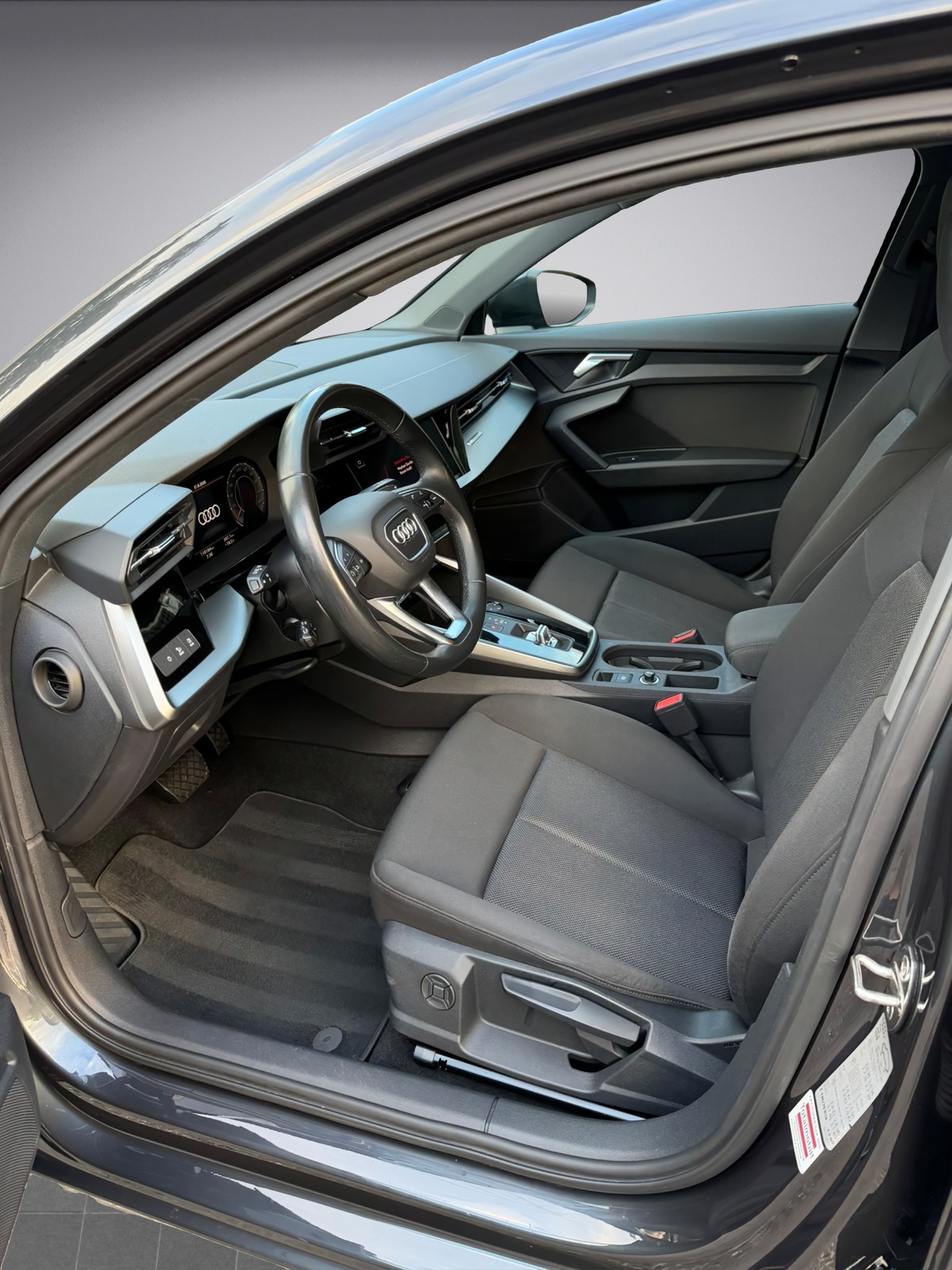 AUDI A3 Sportback 35 TDI S-tronic * Diesel *-image-8