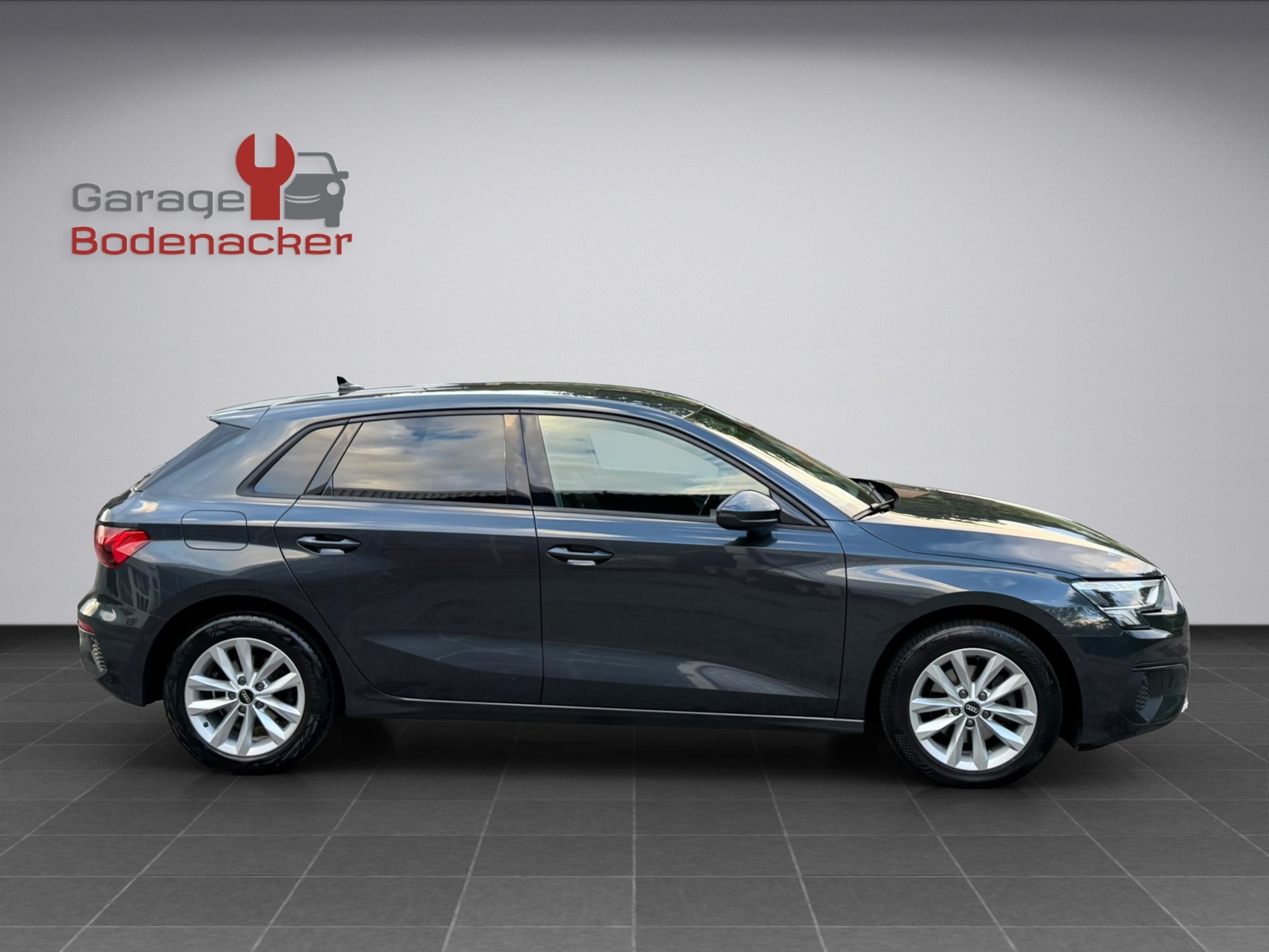 AUDI A3 Sportback 35 TDI S-tronic * Diesel *-image-5