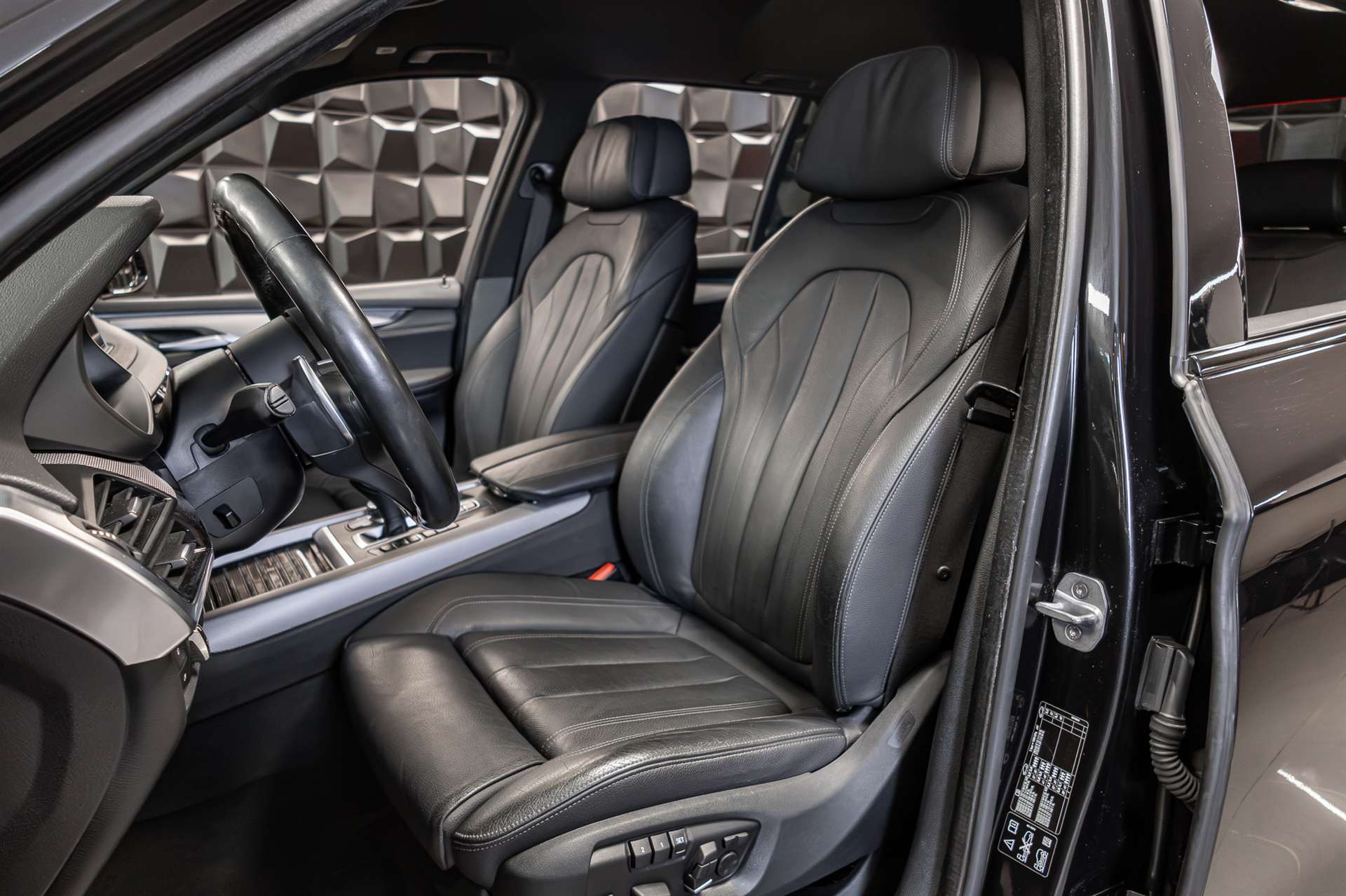BMW X5 xDrive 40d Steptronic M-Paket-image-16