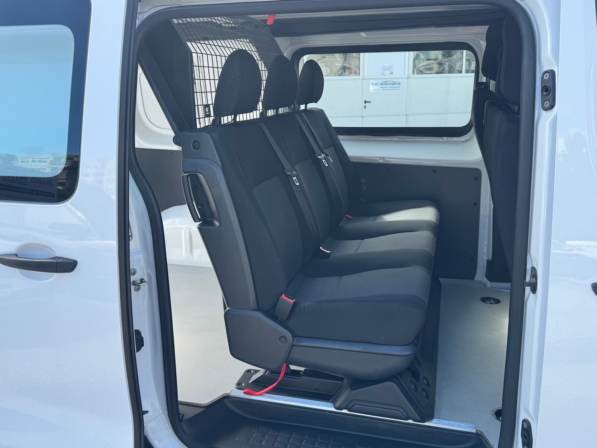 PEUGEOT Expert 2.0 BlueHDi 140 S&S Premium Long EAT8-image-7