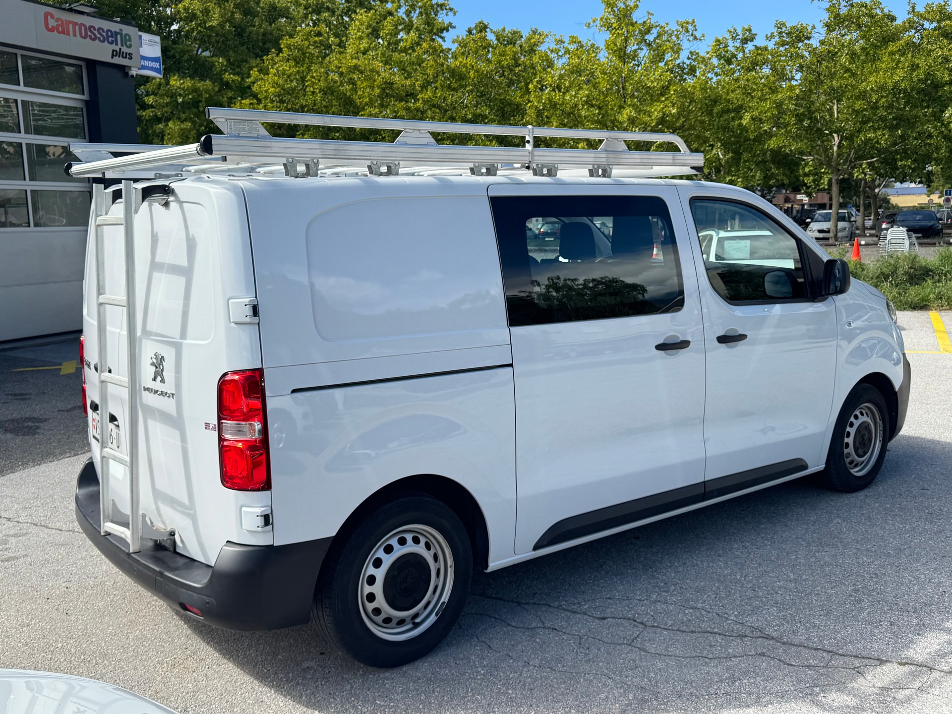 PEUGEOT Expert 2.0 BlueHDi 140 S&S Premium Long EAT8-image-1