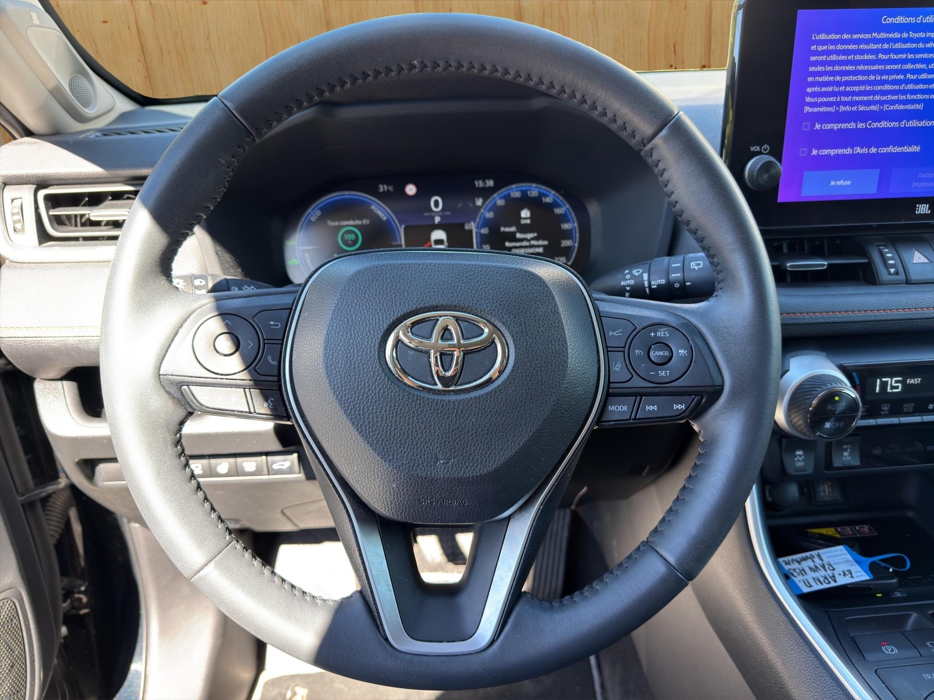 TOYOTA RAV4 2.5 HEV Adventure-image-8