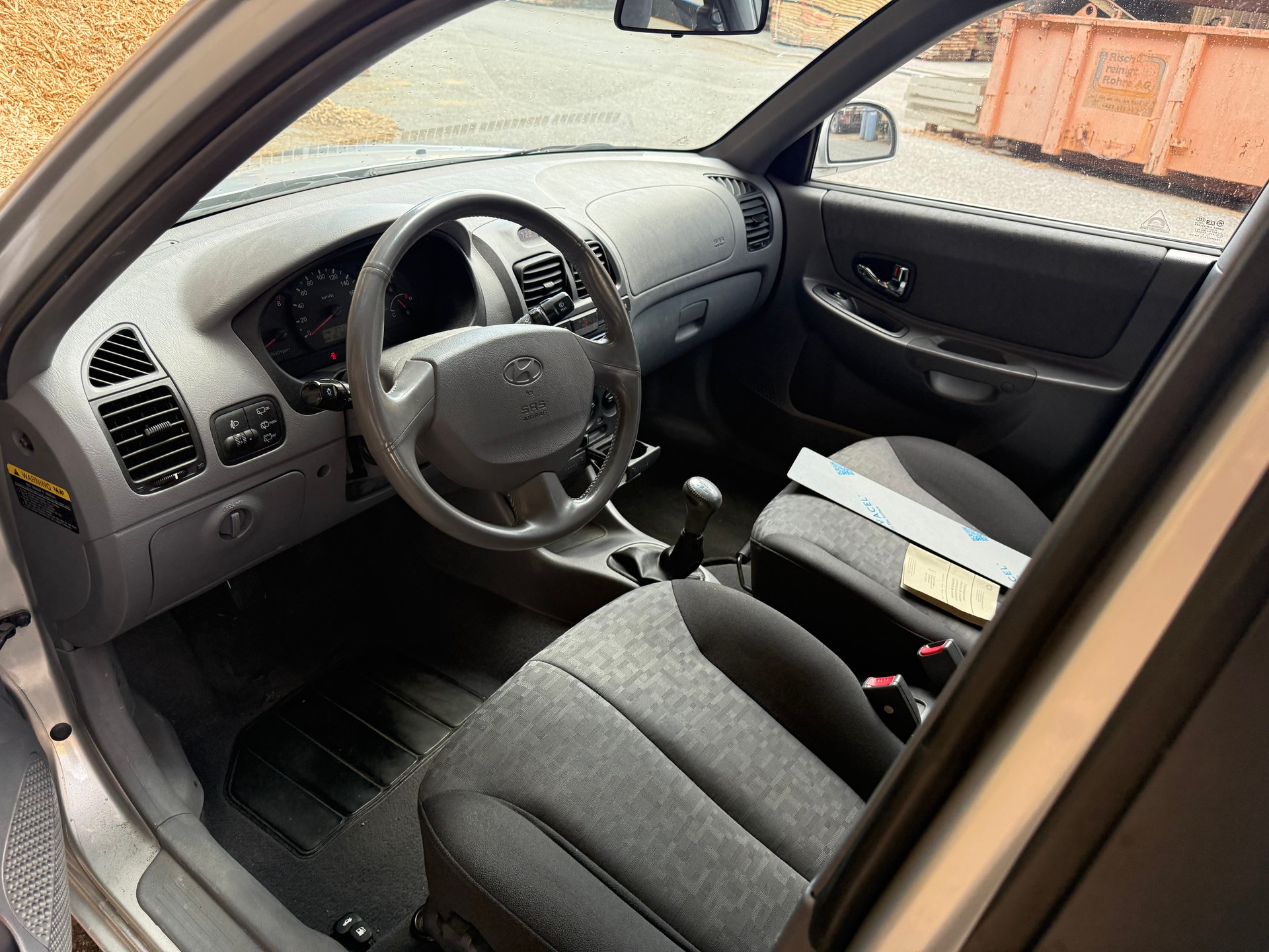 HYUNDAI Accent 1.6 GLS-image-8