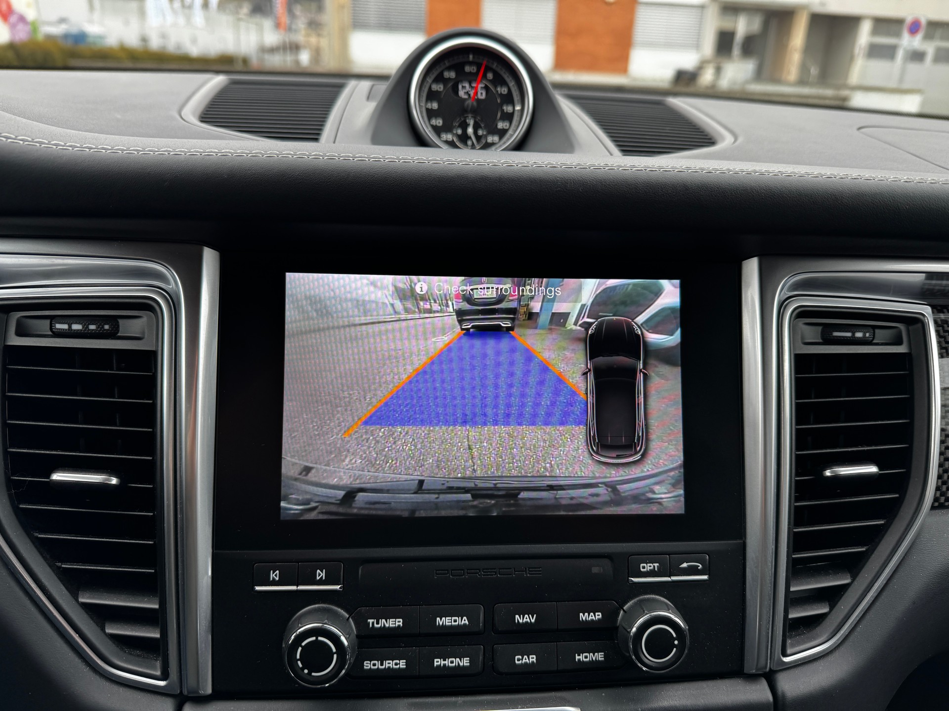 PORSCHE Macan Turbo Performance PDK-image-8