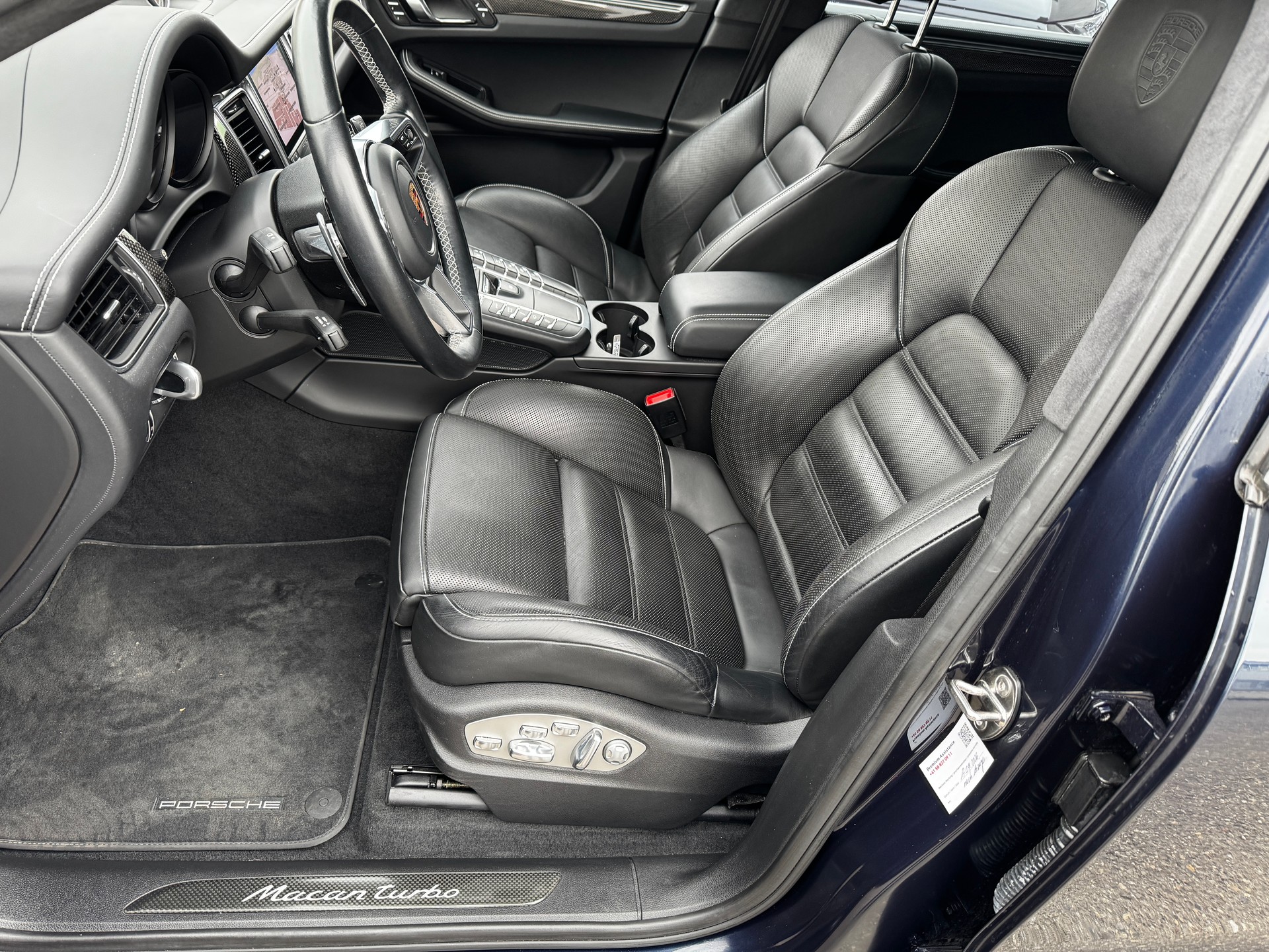 PORSCHE Macan Turbo Performance PDK-image-6