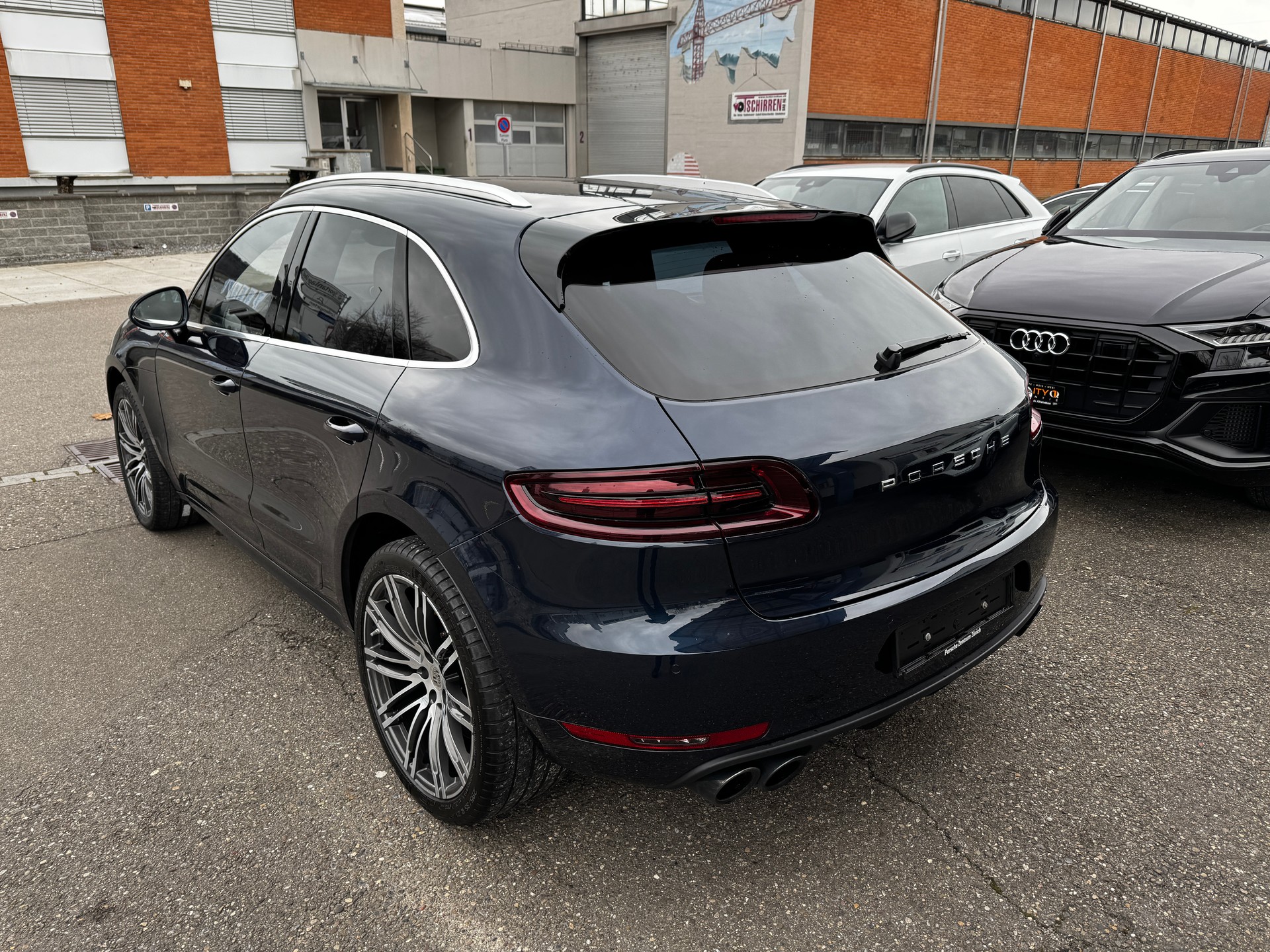 PORSCHE Macan Turbo Performance PDK-image-4