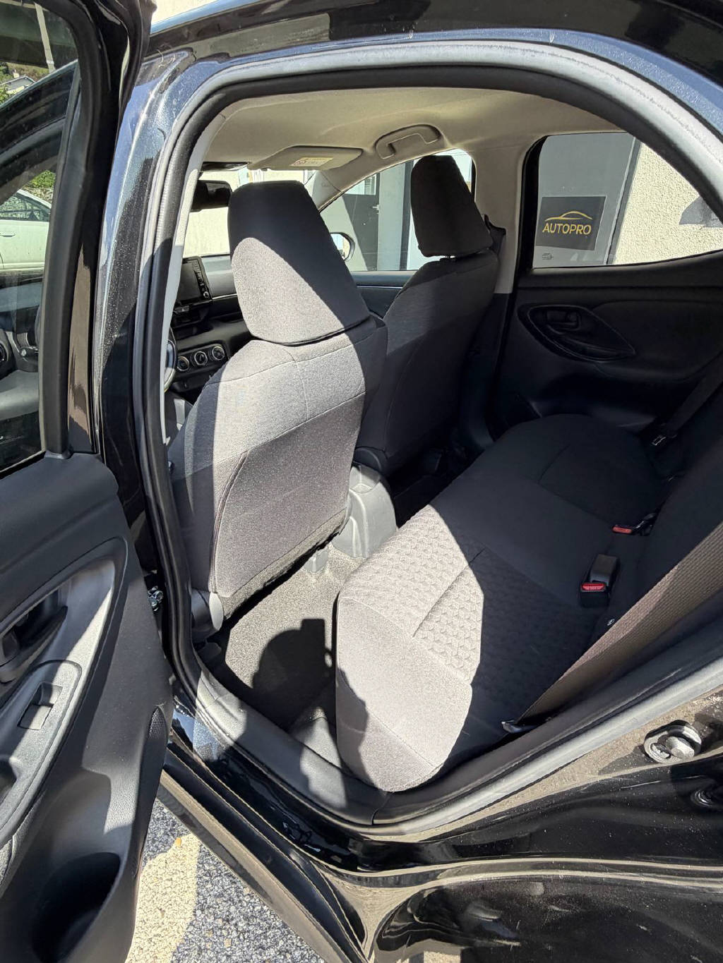 TOYOTA Yaris 1.5 VVT-iE Trend-image-9