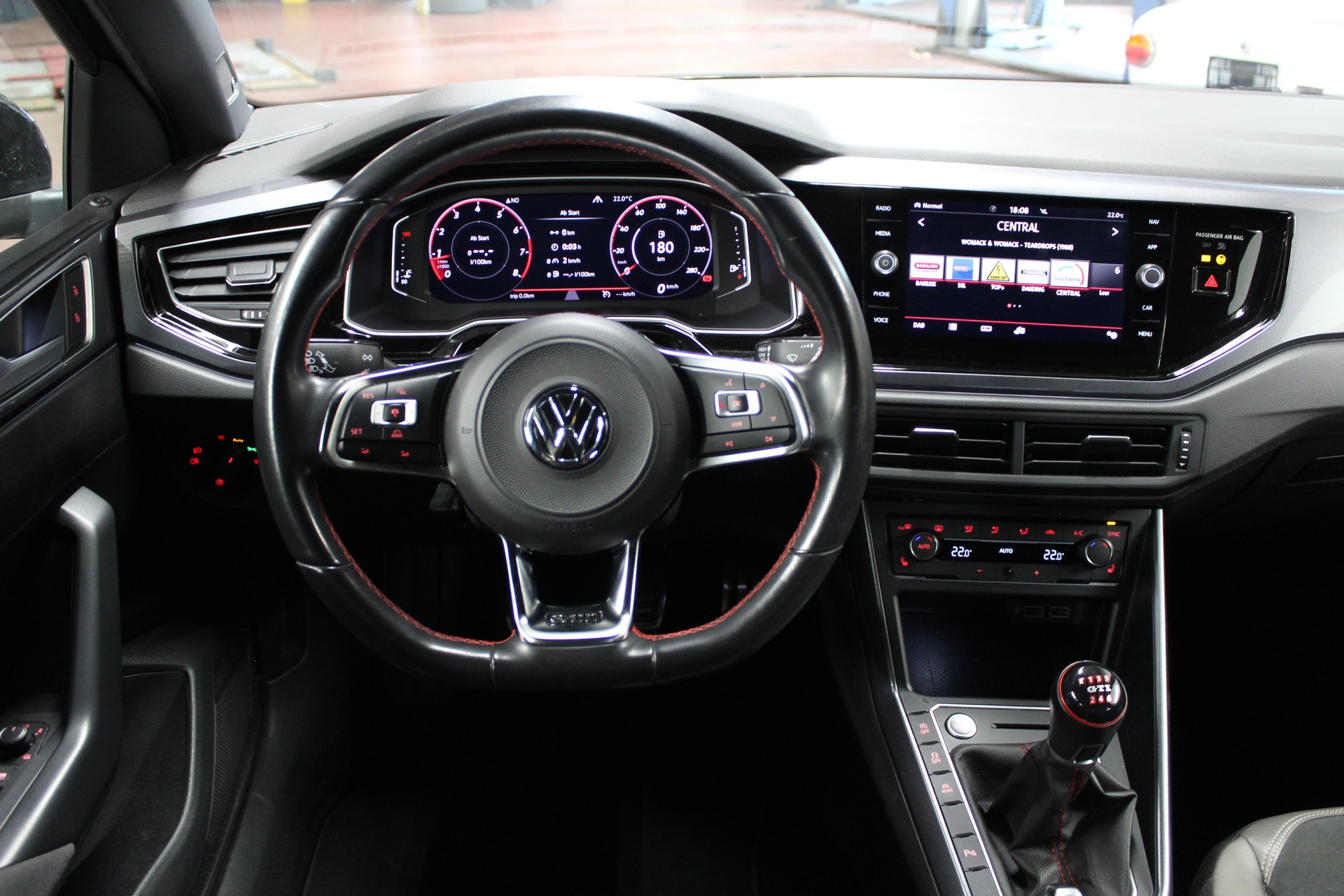 VW Polo 2.0 TSI GTI 6 Gang-image-11