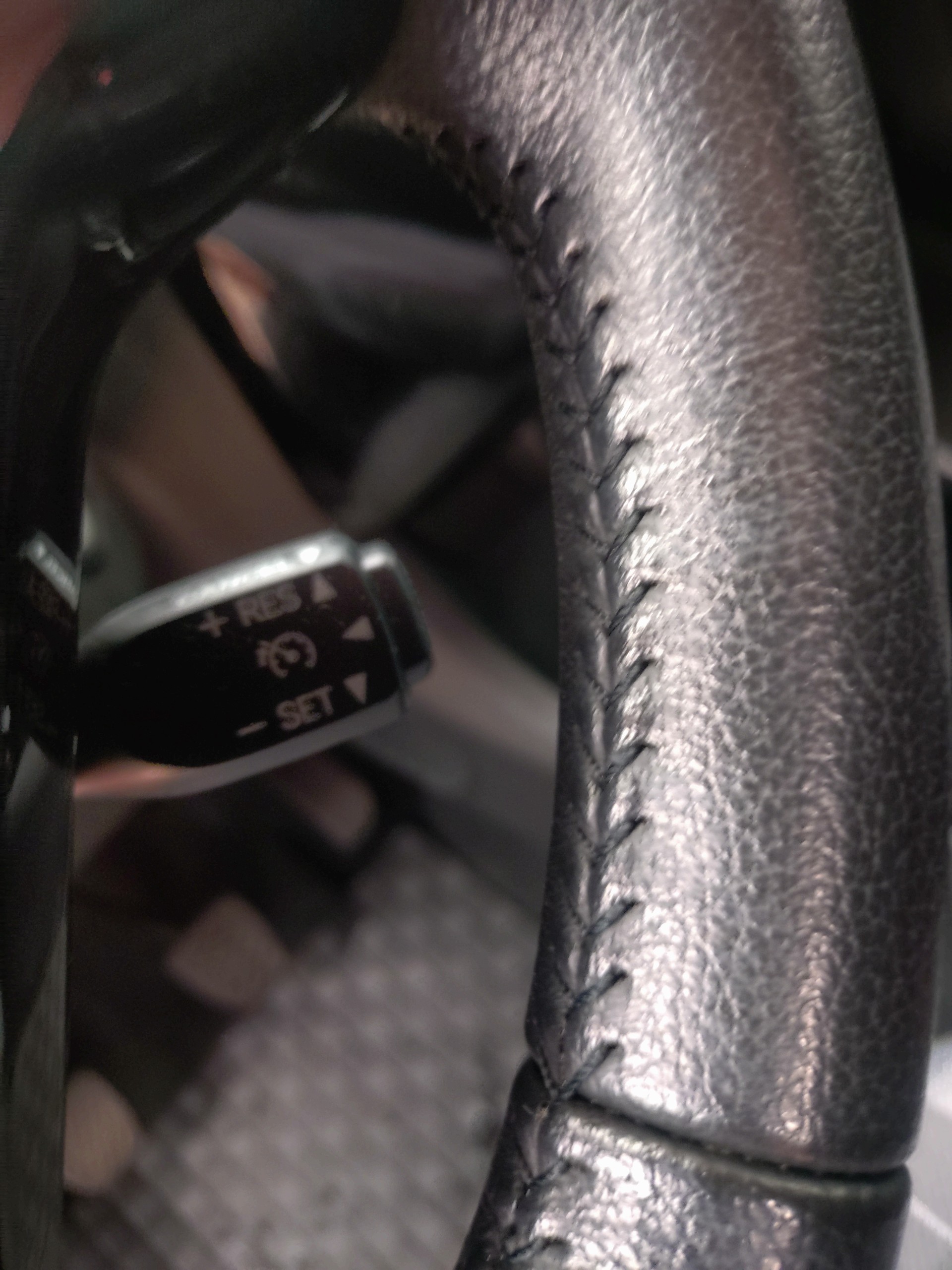 PEUGEOT 108 e-1.0 VTi Stop&Start Style Top-image-12