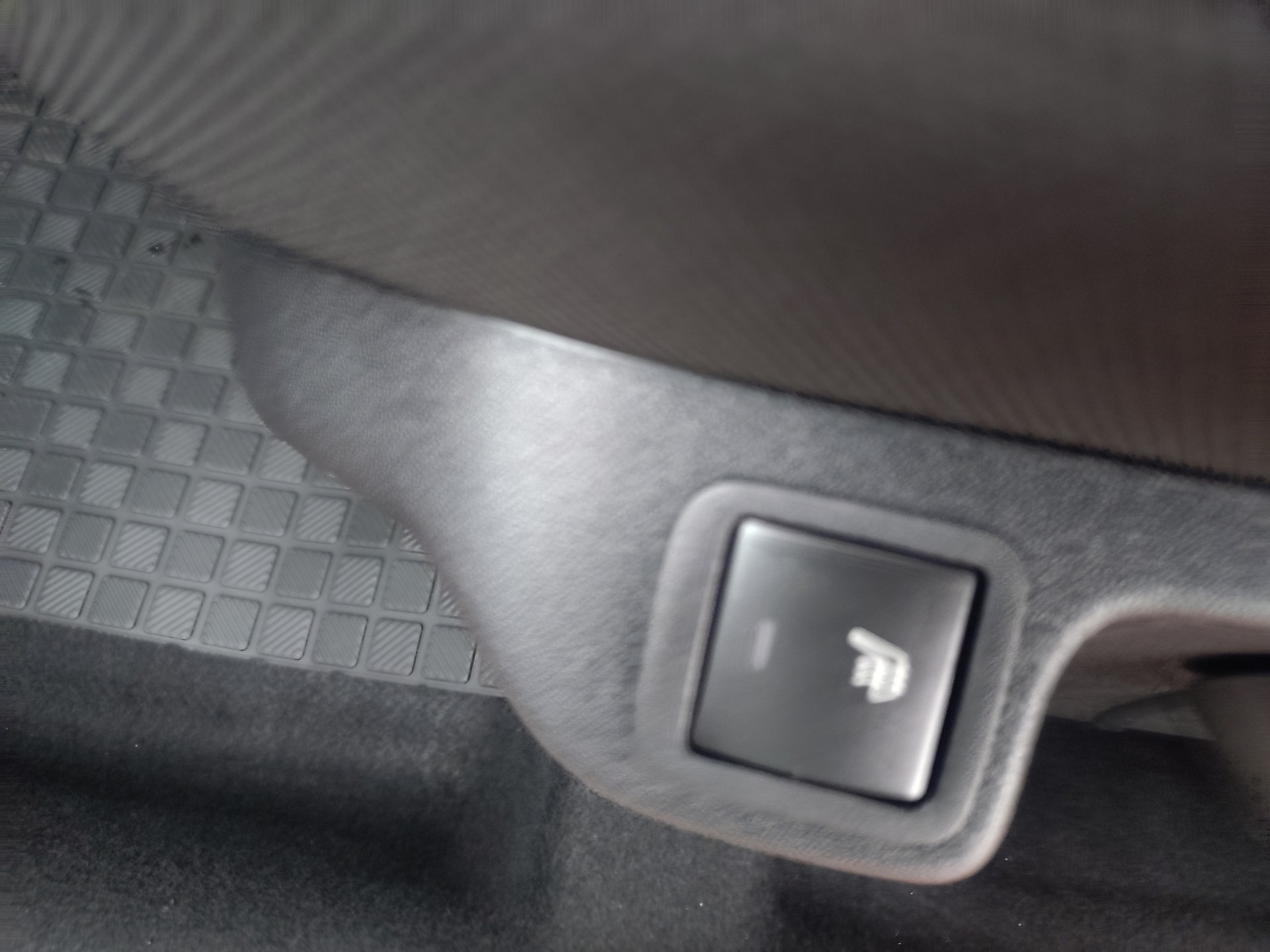 PEUGEOT 108 e-1.0 VTi Stop&Start Style Top-image-10