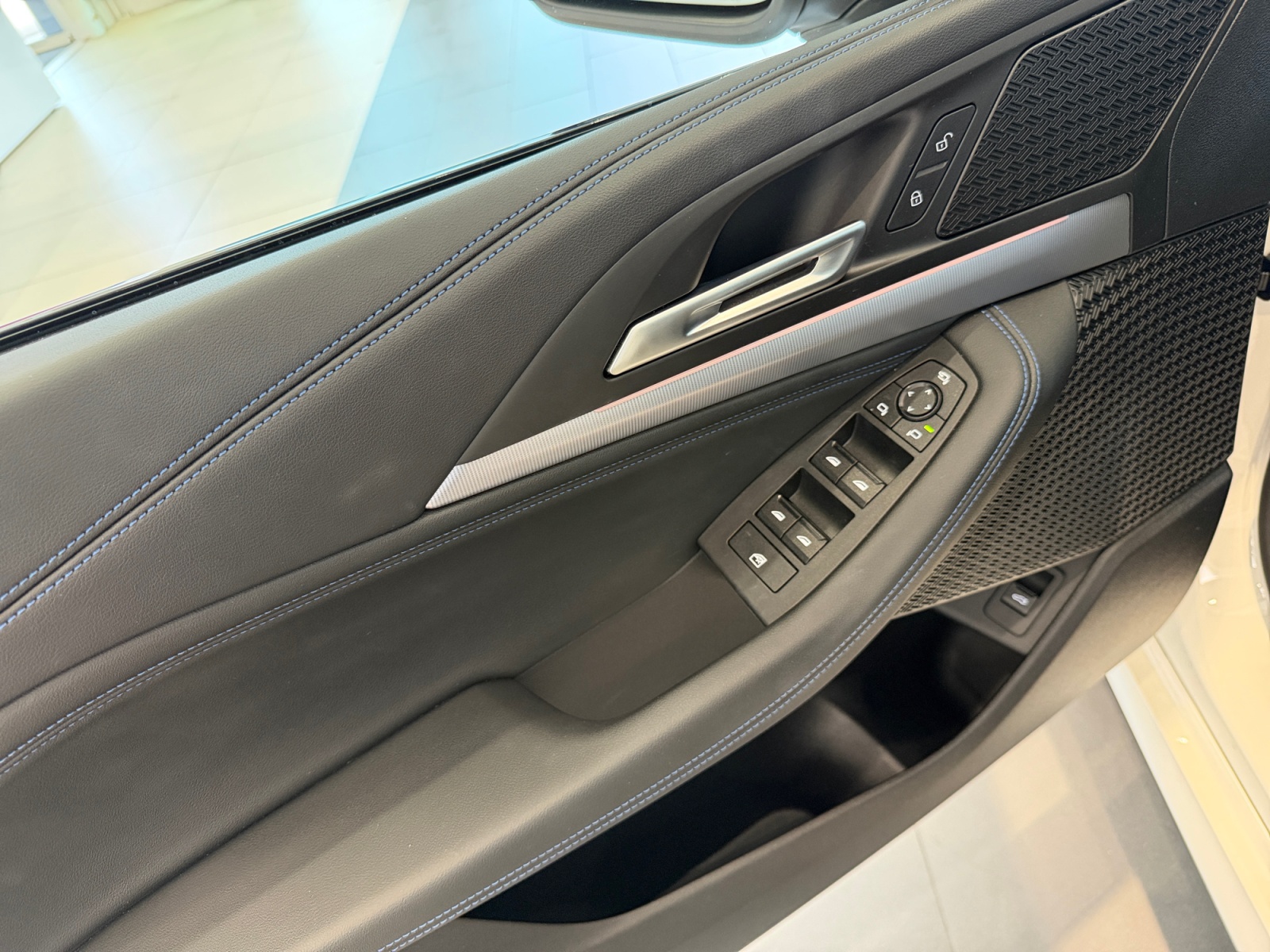 BMW 218d Active Tourer M Sport DKG AHK-image-17