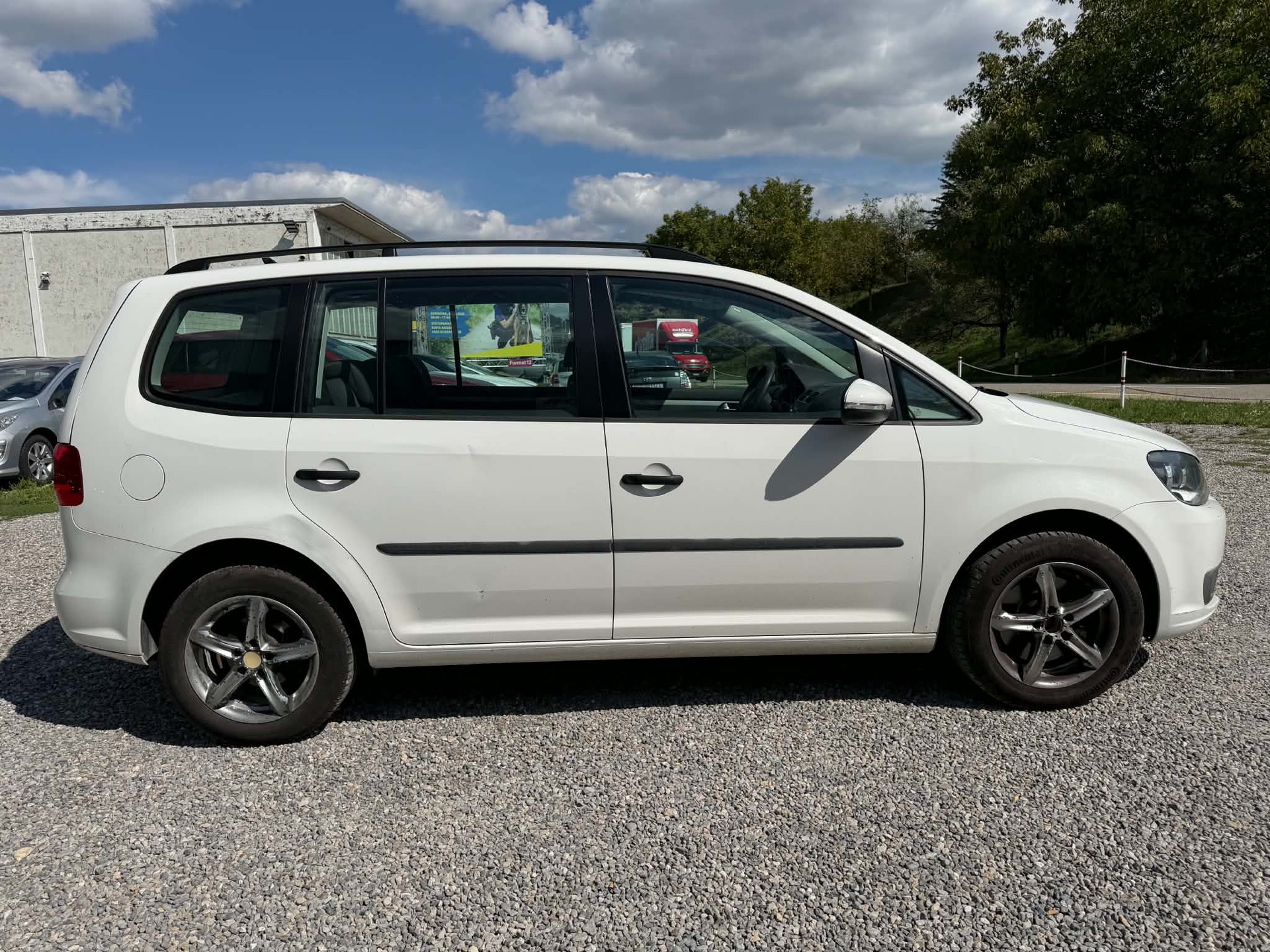 VW Touran 1.4 TSI EcoFuel Highline DSG-image-5