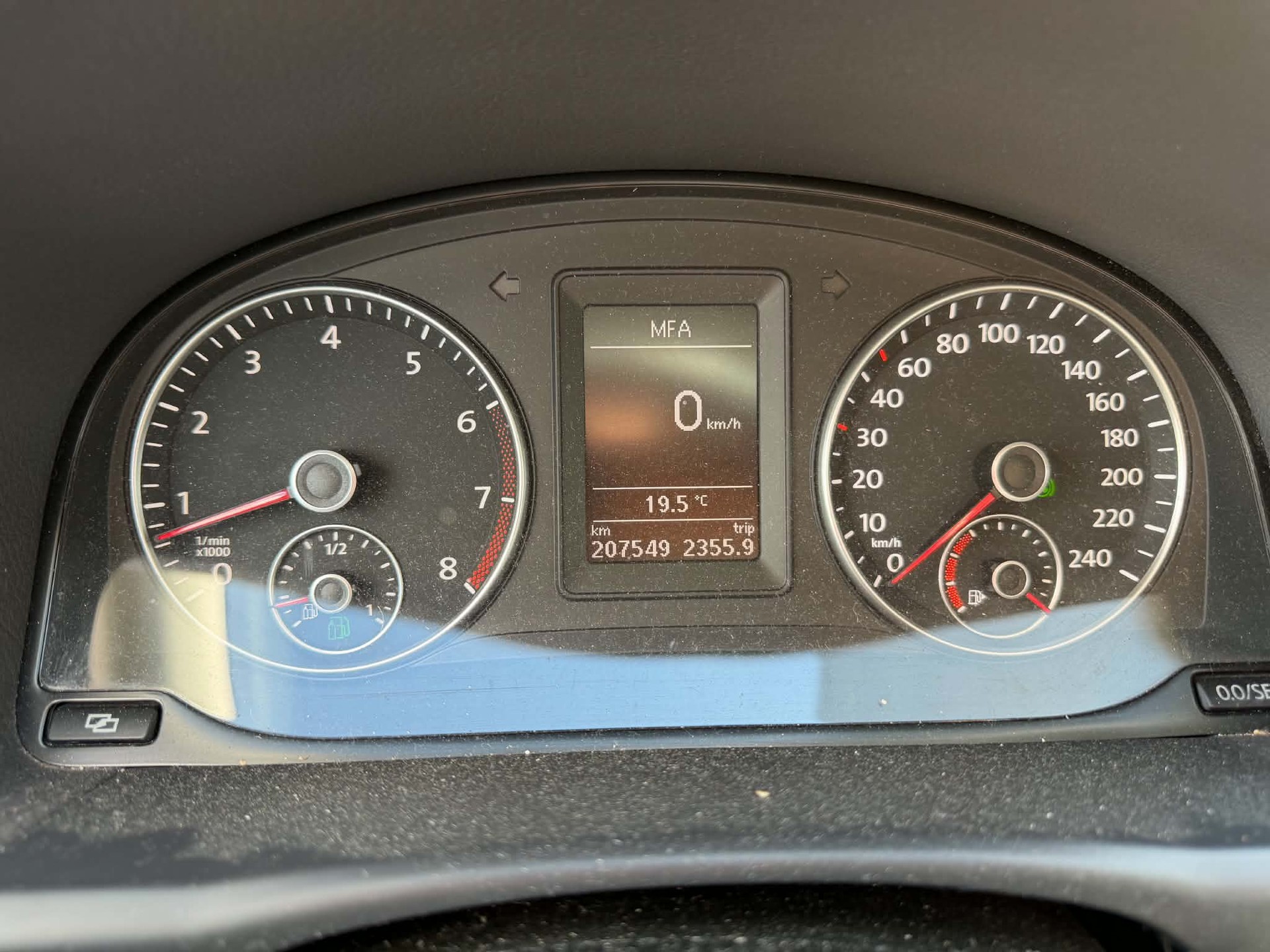 VW Touran 1.4 TSI EcoFuel Highline DSG-image-10