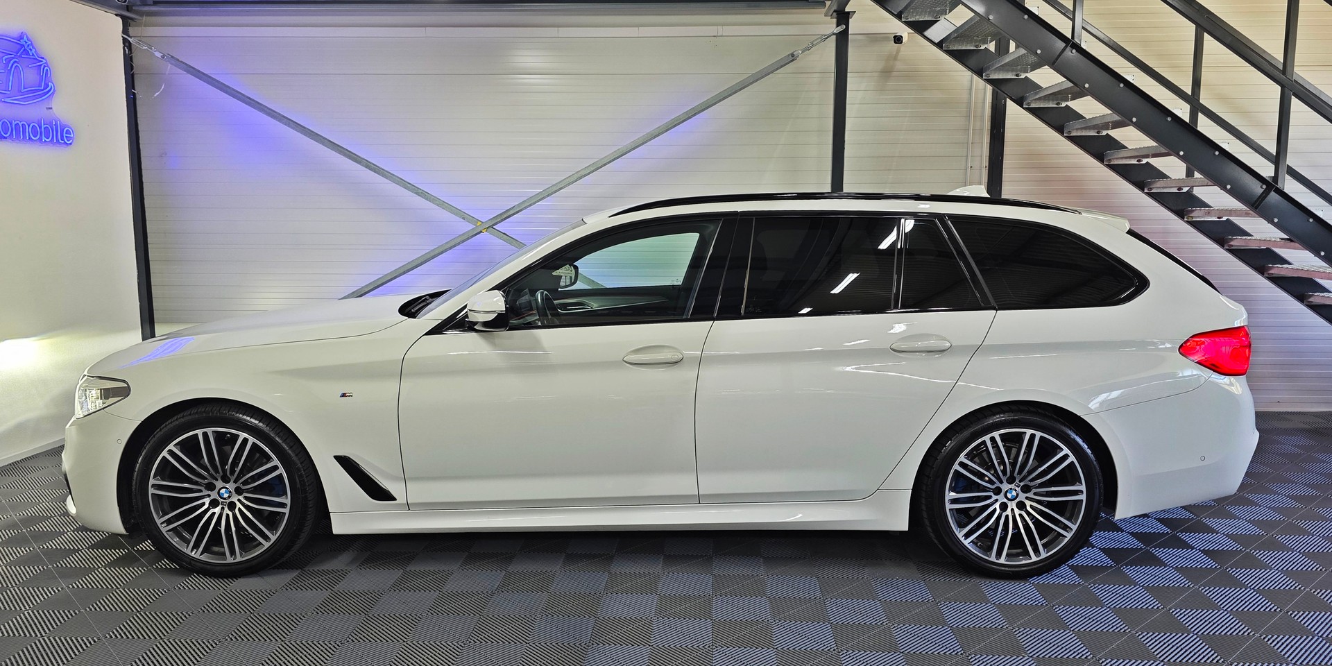 BMW 520d Touring Steptronic-image-8